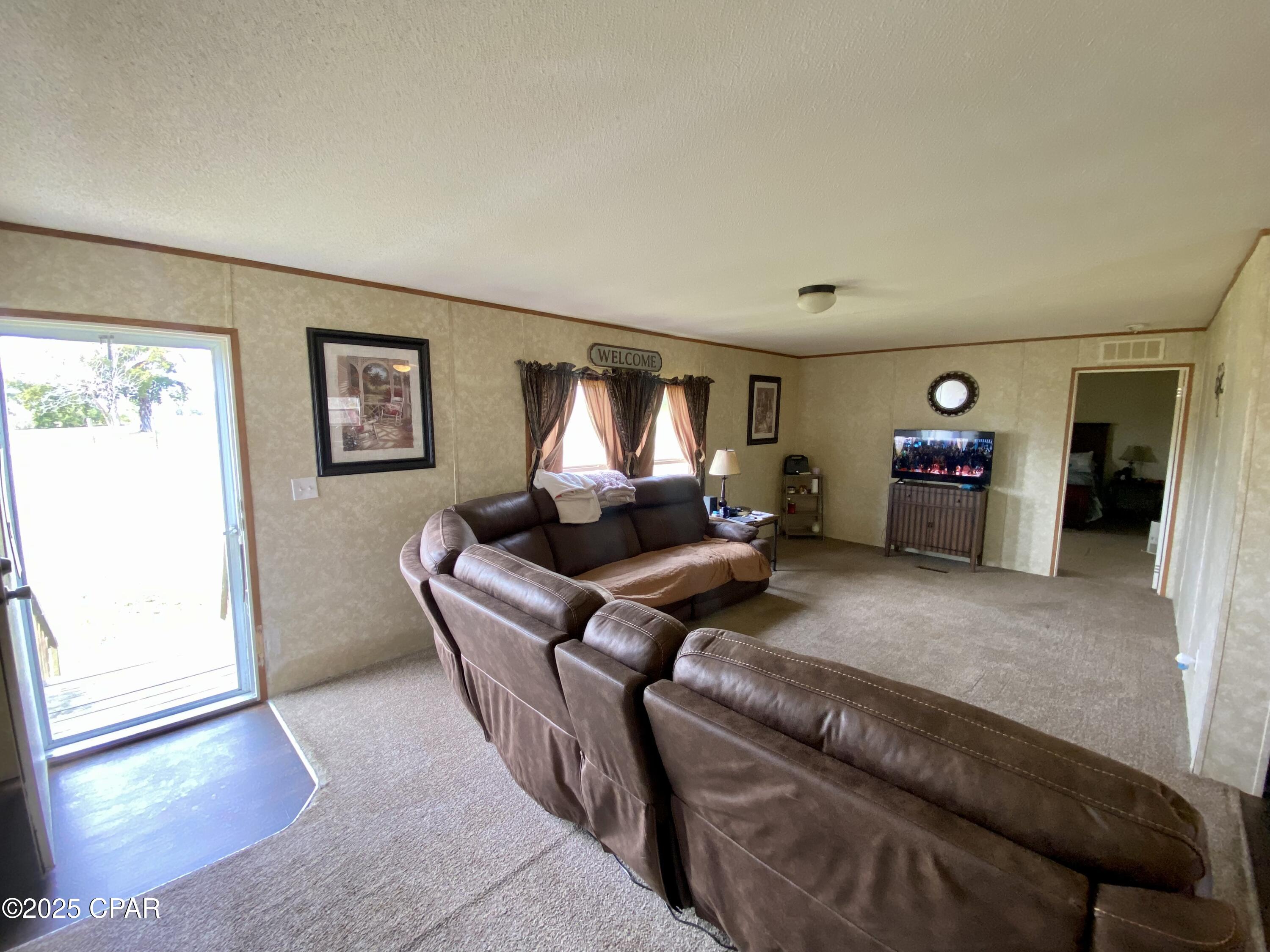 Image 2 For 4107 Willow Pond Road