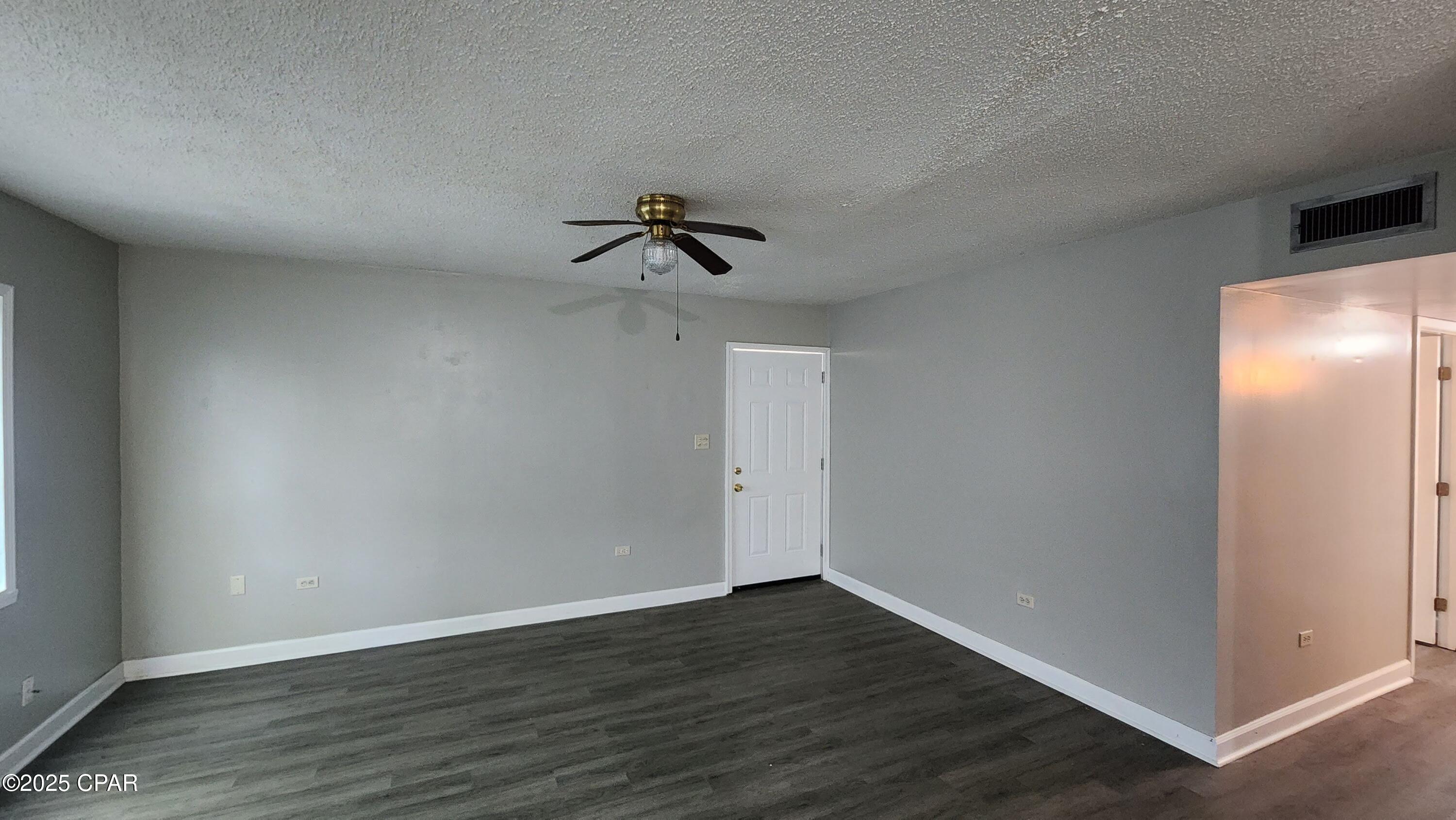 Image 6 For 5215 Lee Drive