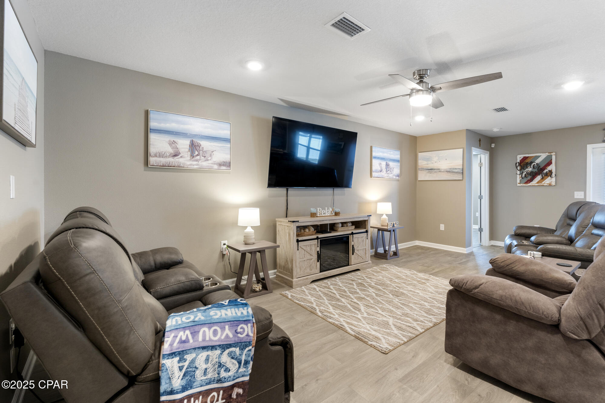 110 Spikes Circle, Southport, Florida image 6
