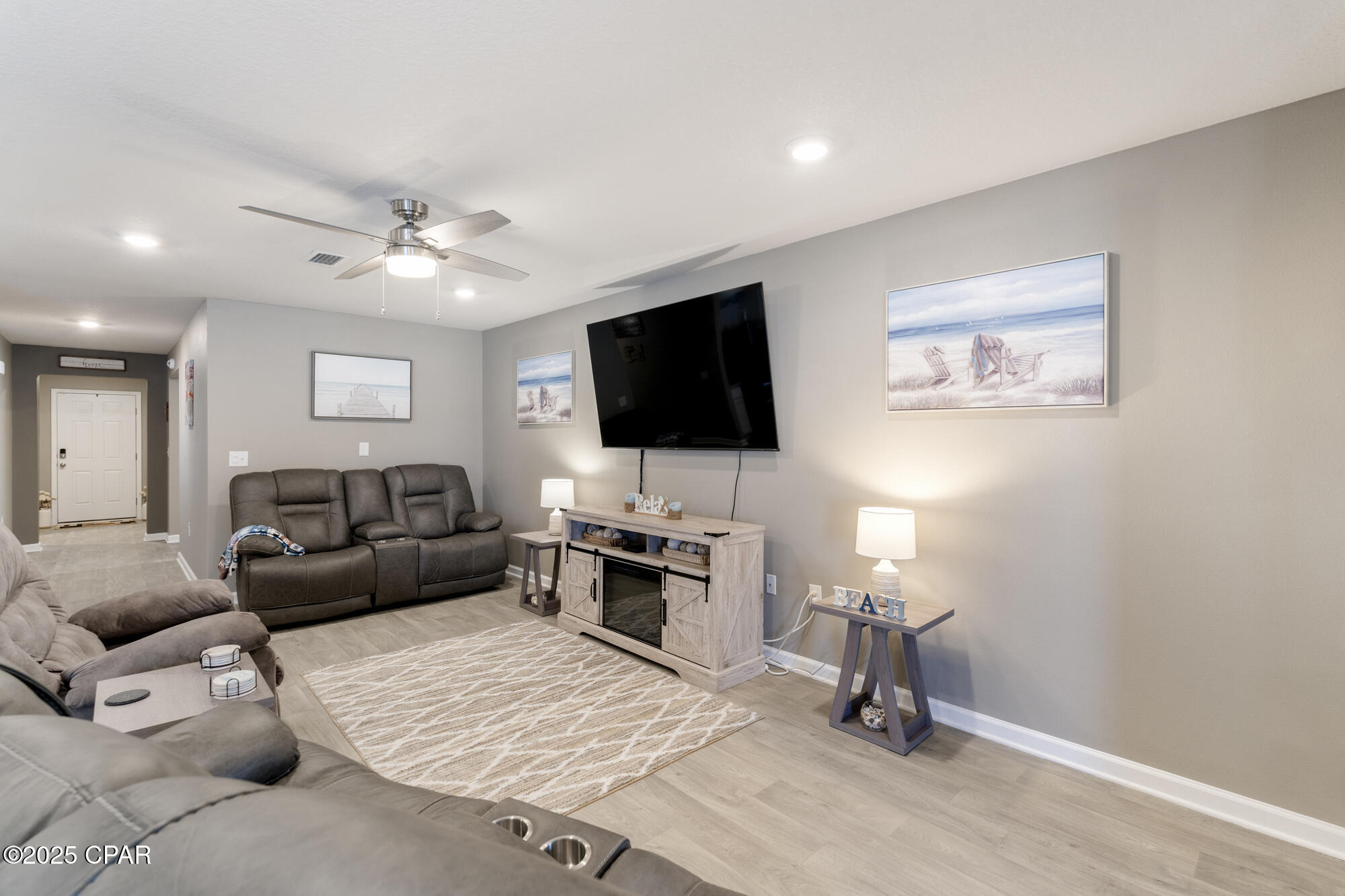 110 Spikes Circle, Southport, Florida image 9