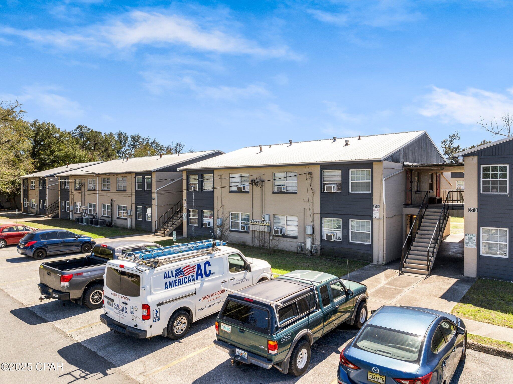 Listing photo id 20 for 3510 St John Street