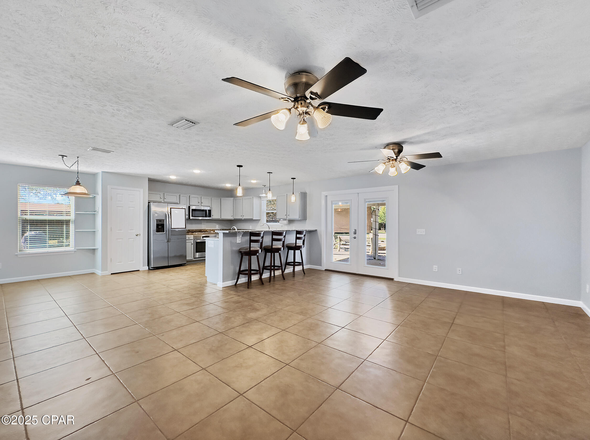 Listing photo id 10 for 5112 Kendrick Street