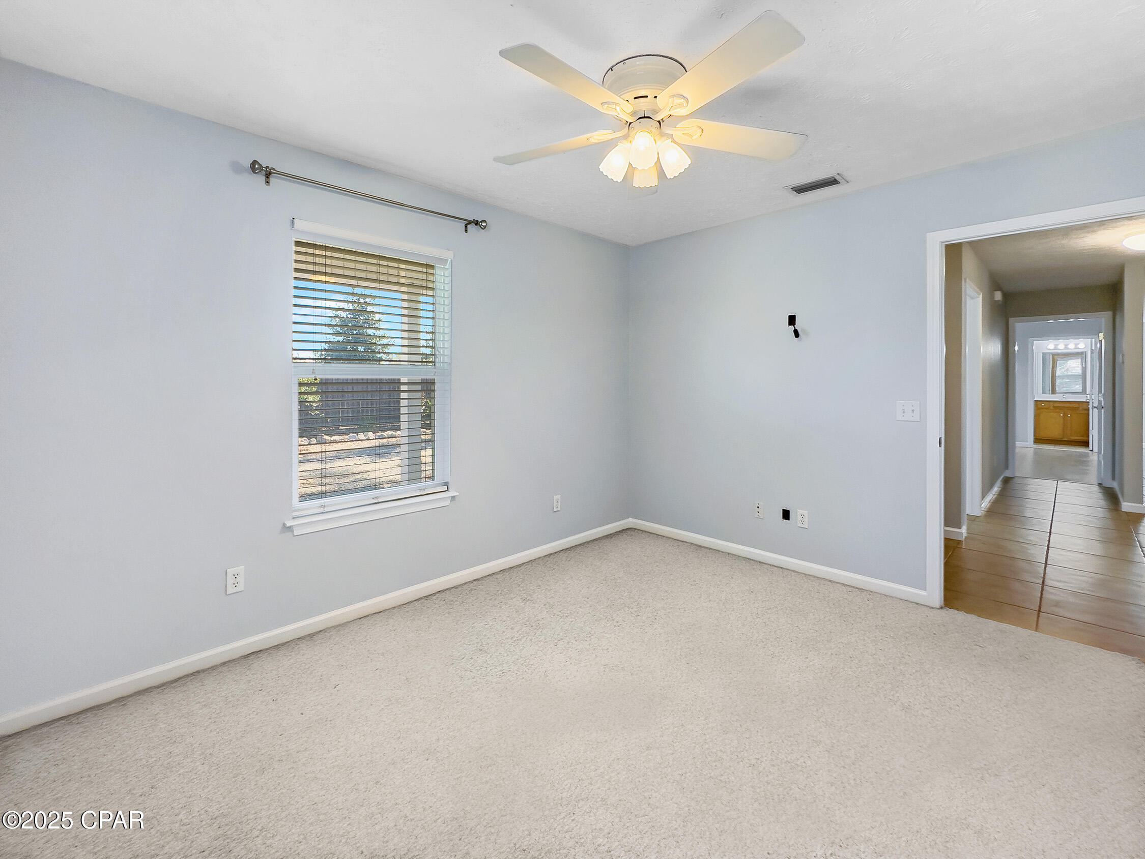 Listing photo id 21 for 5112 Kendrick Street