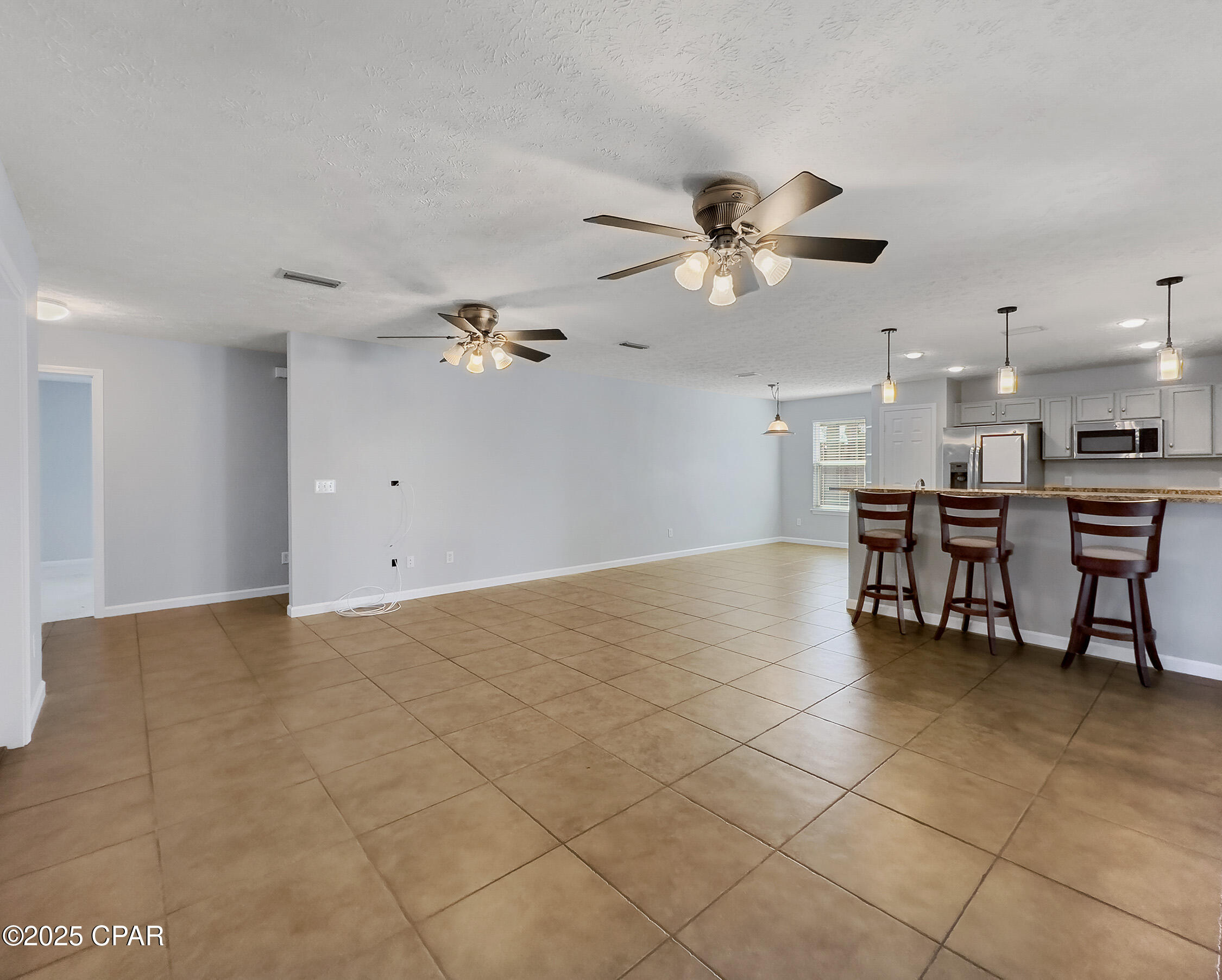 Listing photo id 4 for 5112 Kendrick Street
