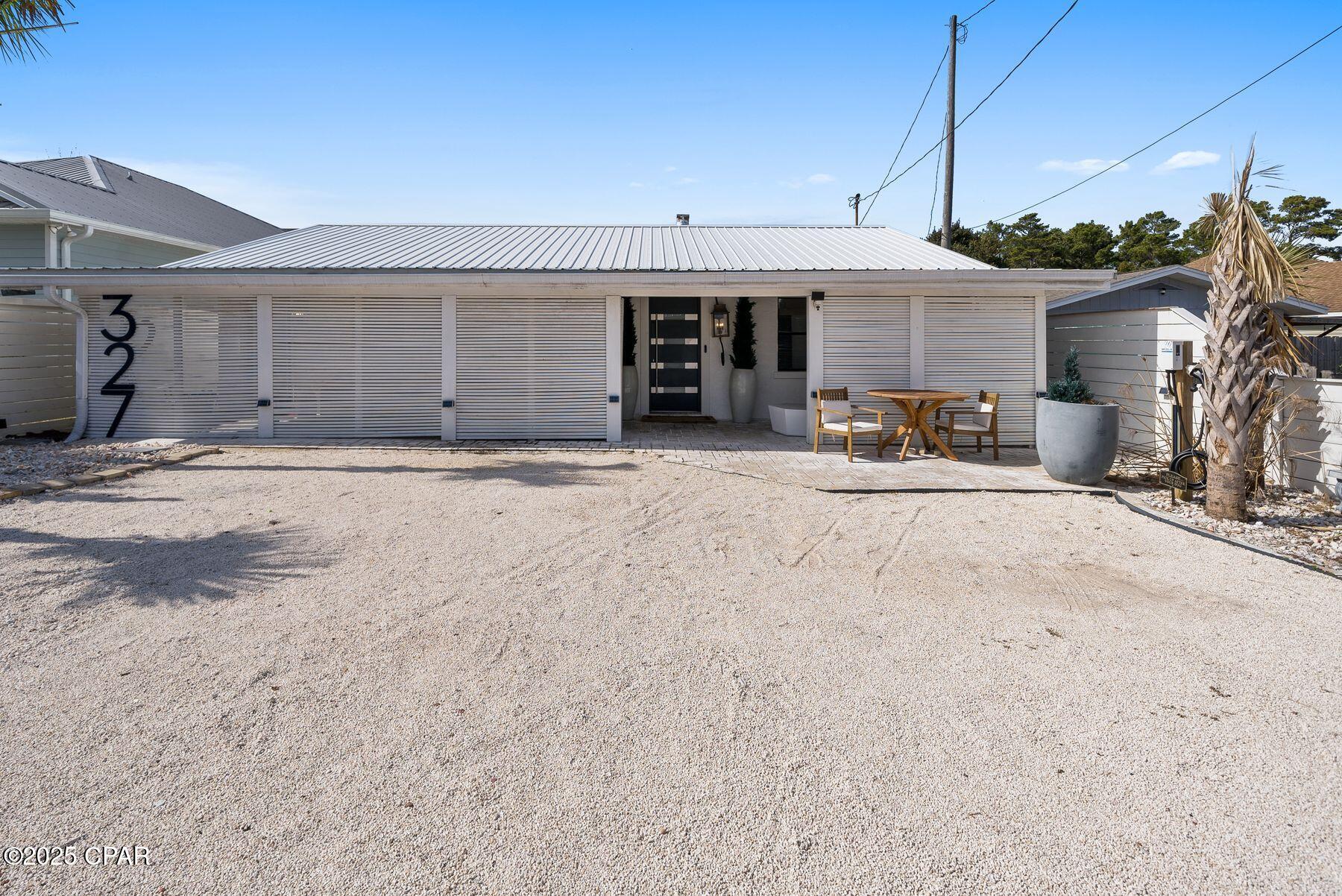 Image 43 For 327 Derondo Street & 326 Tana