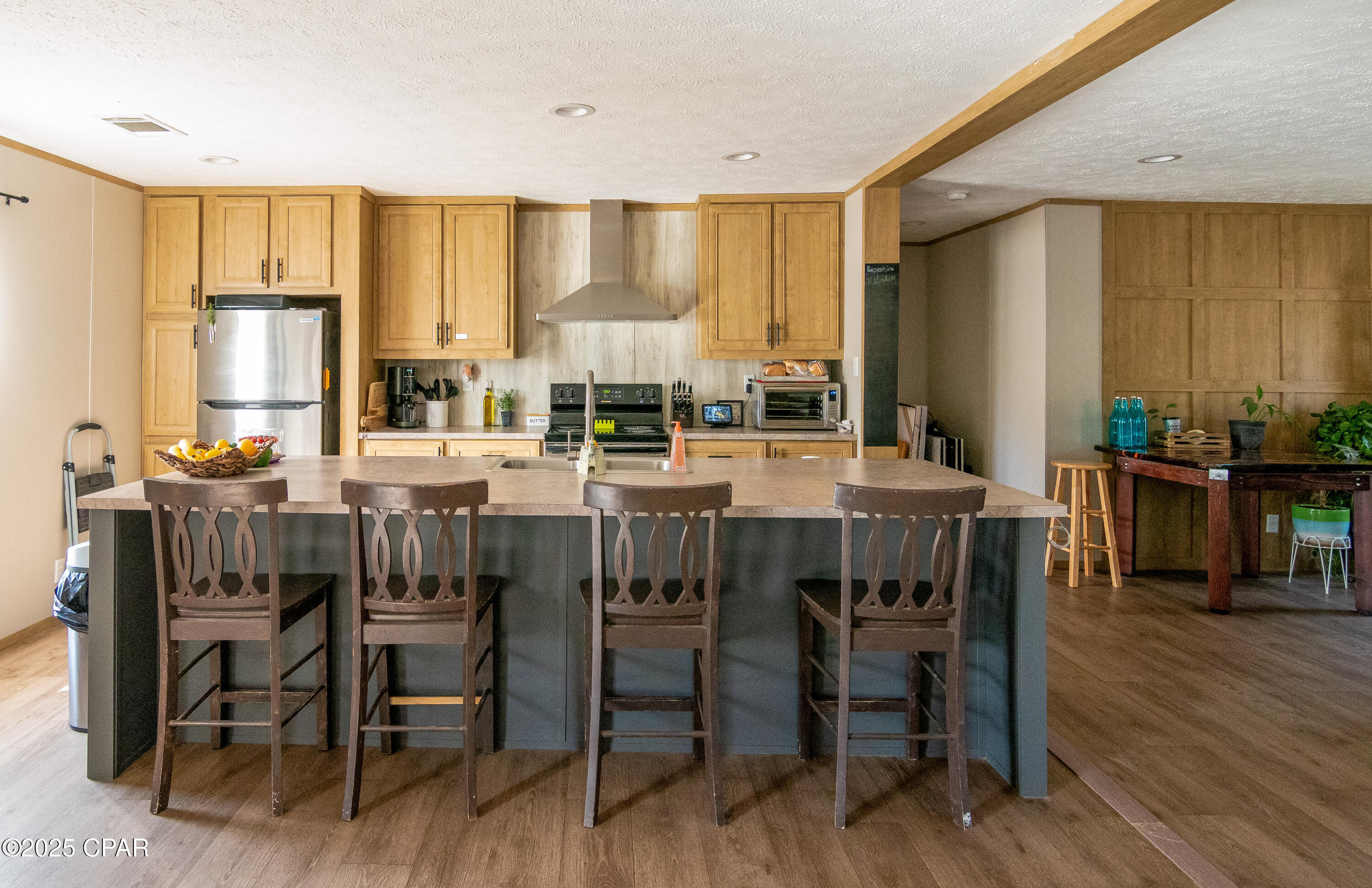 484 Hamlet Drive