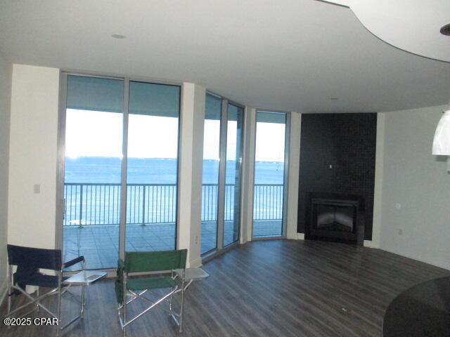 Listing photo id 11 for 6422 Highway 98  404