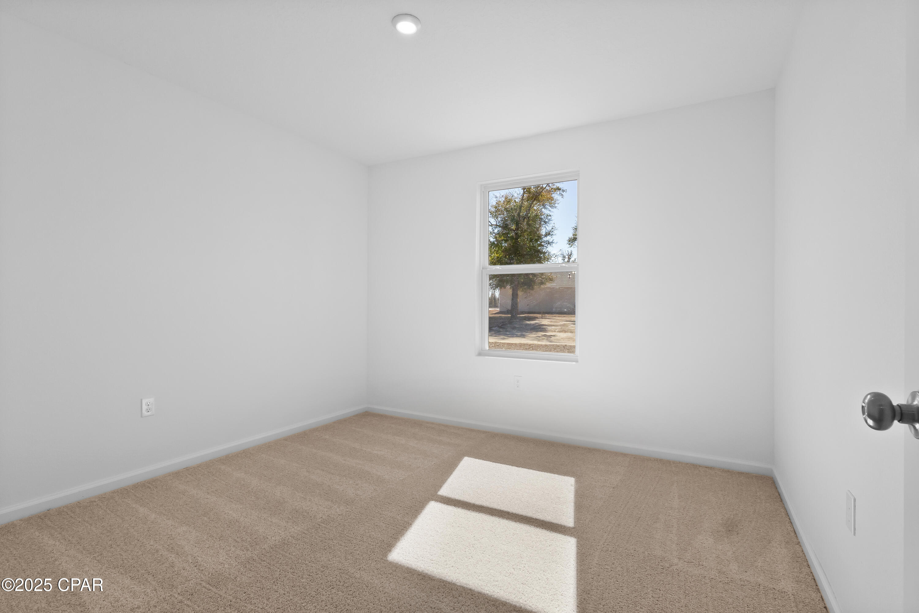 8022 Greyling Circle, Youngstown, Florida image 15
