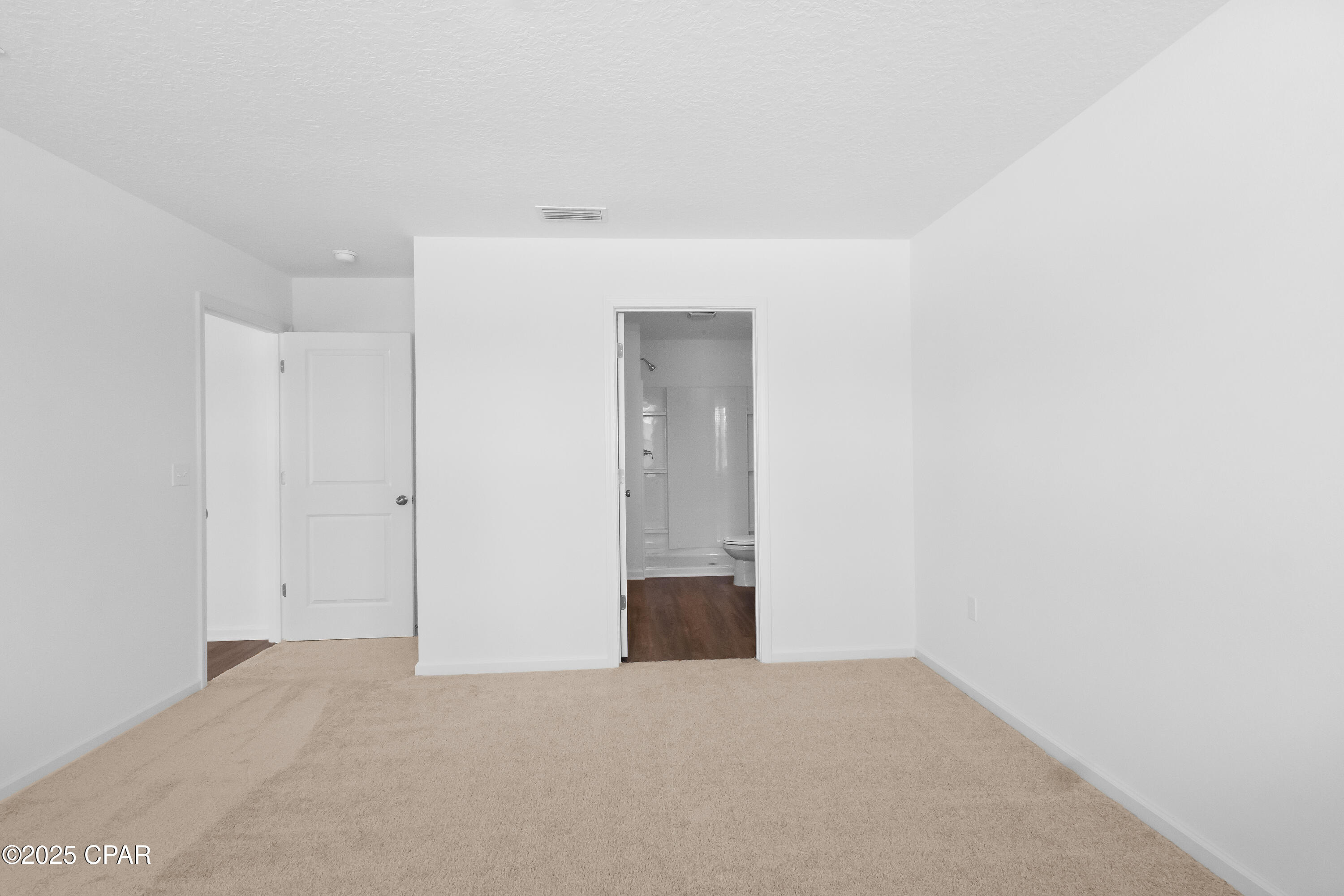 8022 Greyling Circle, Youngstown, Florida image 9