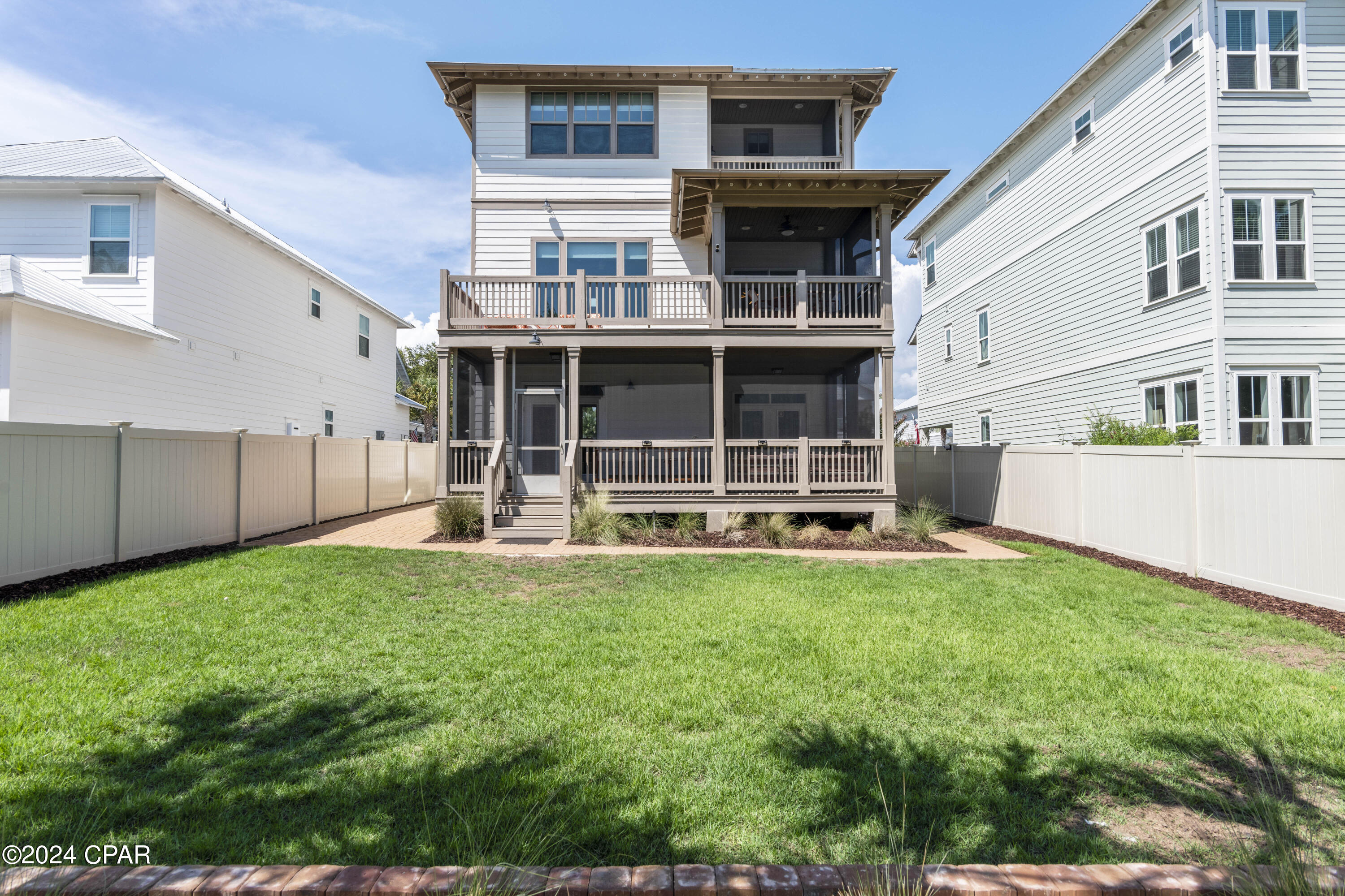 Image 15 For 52 Grande Pointe Drive