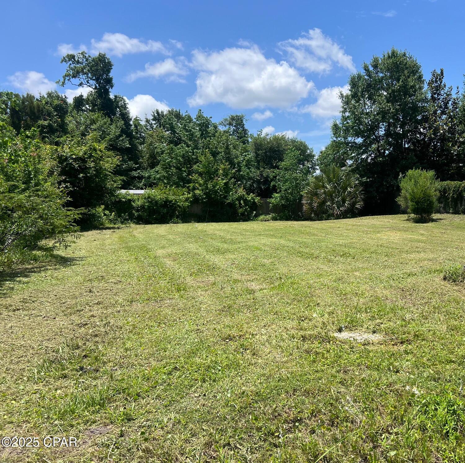 Image 3 For 905 3rd Street