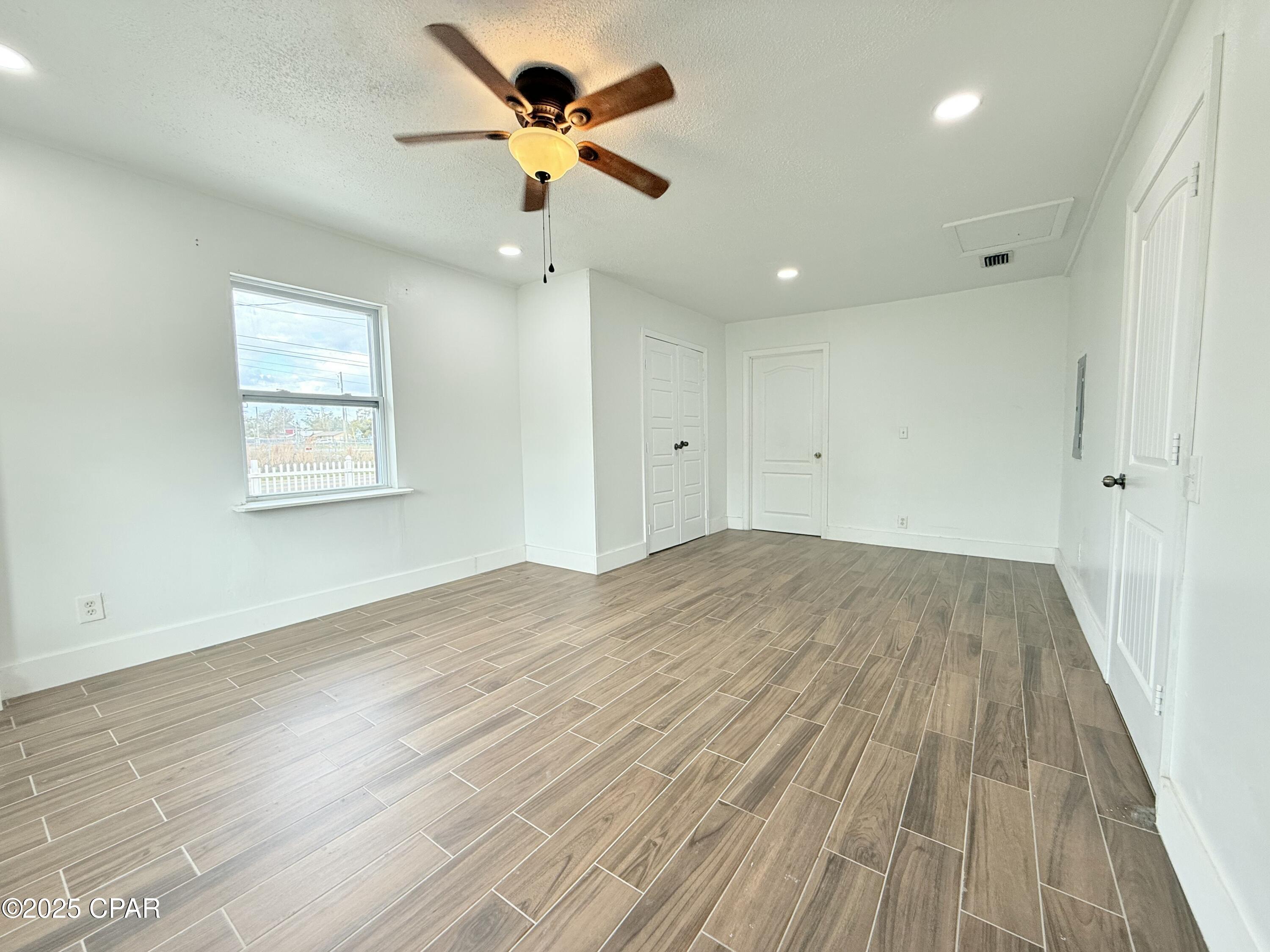Image 10 For 816 East  