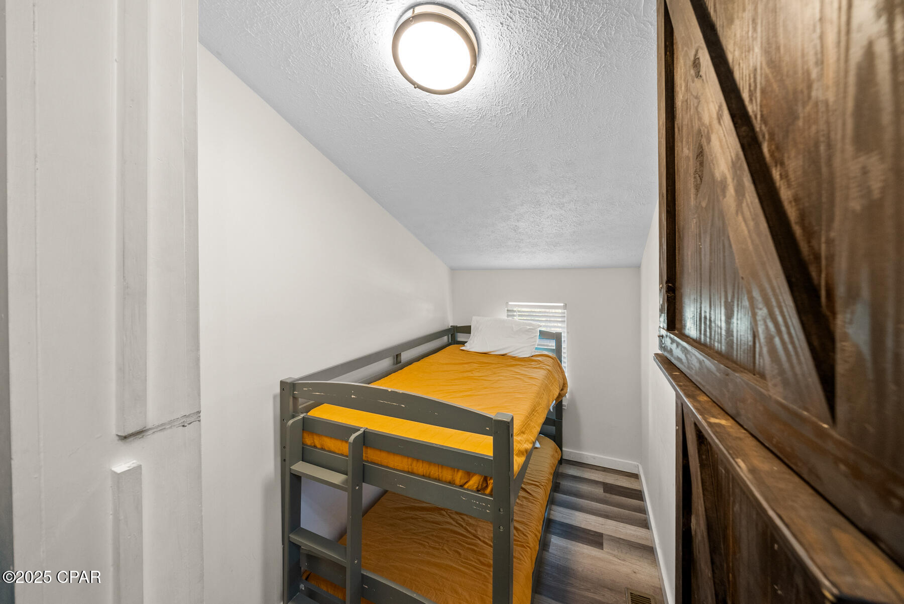 Image 17 For 5812 Beach Drive B