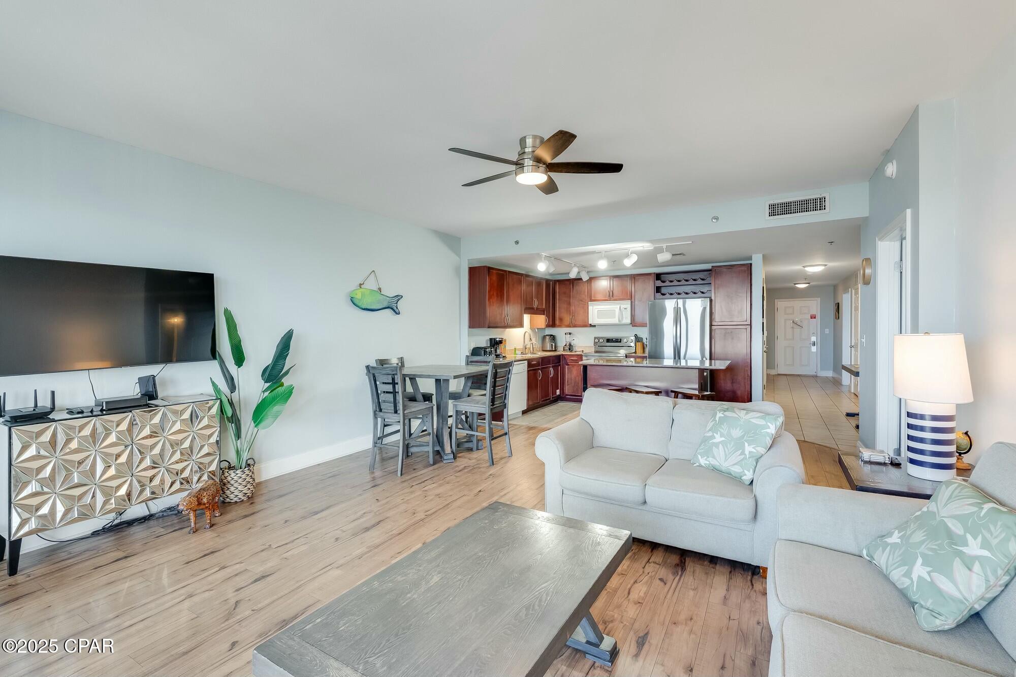 9860 S Thomas Drive #521, Panama City, Florida image 4