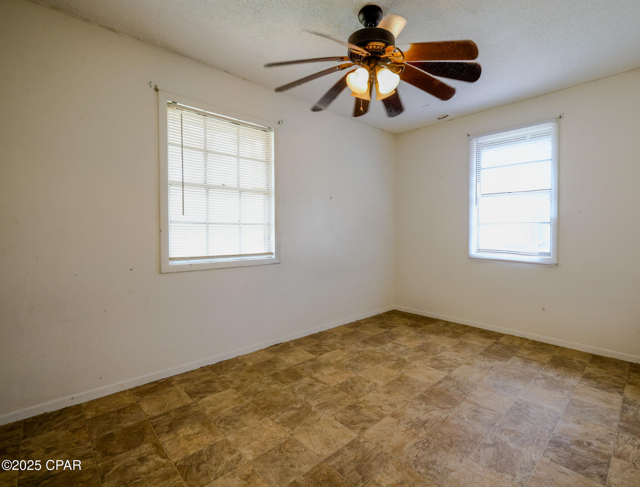 Image 12 For 891 8th Street