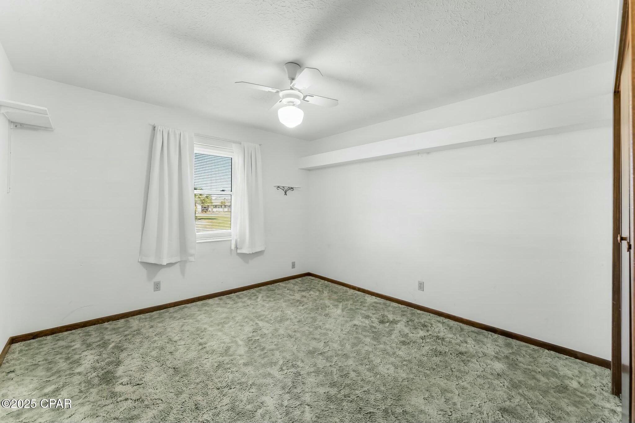Image 12 For 3922 Milano Road