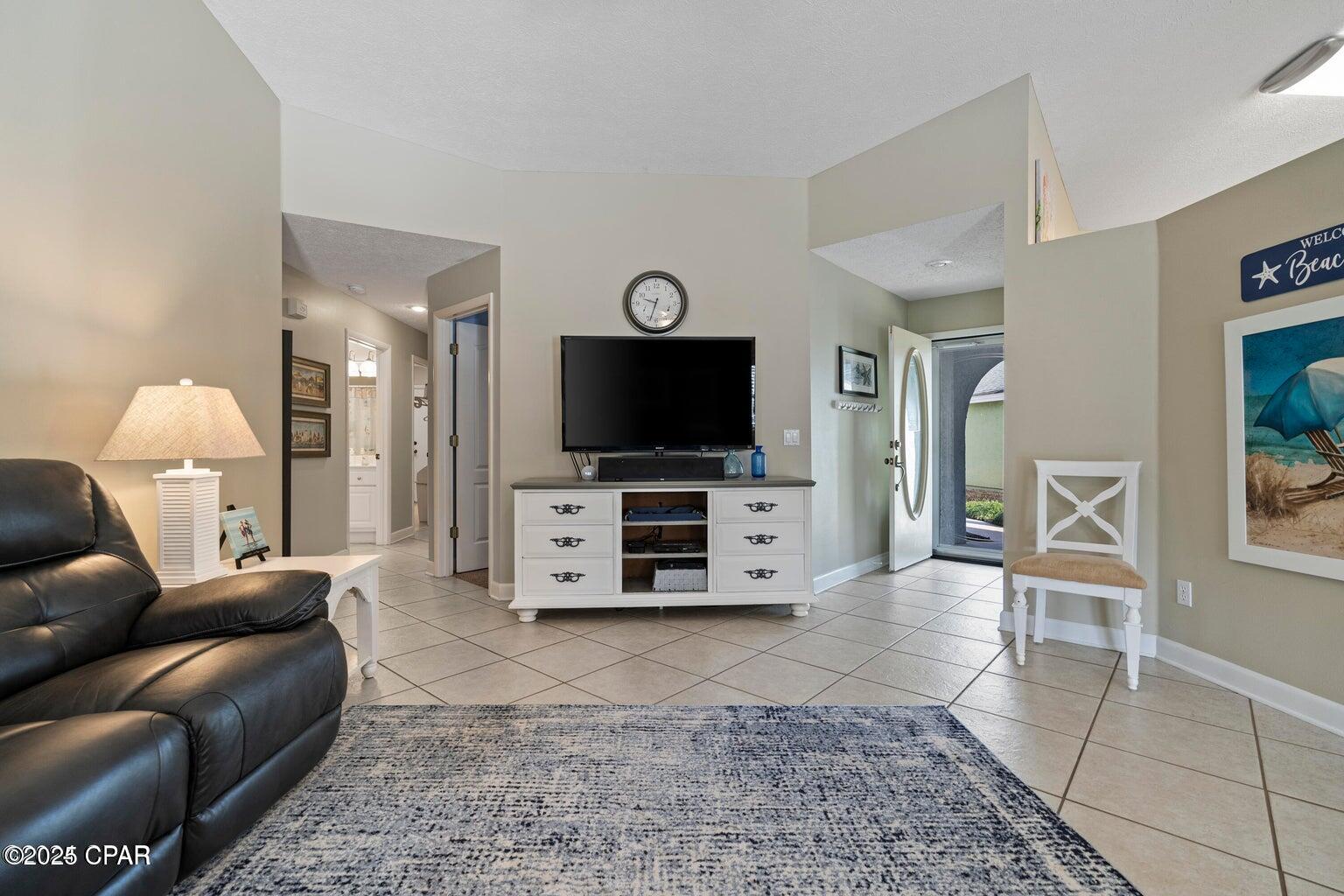 219 S Glades Trail