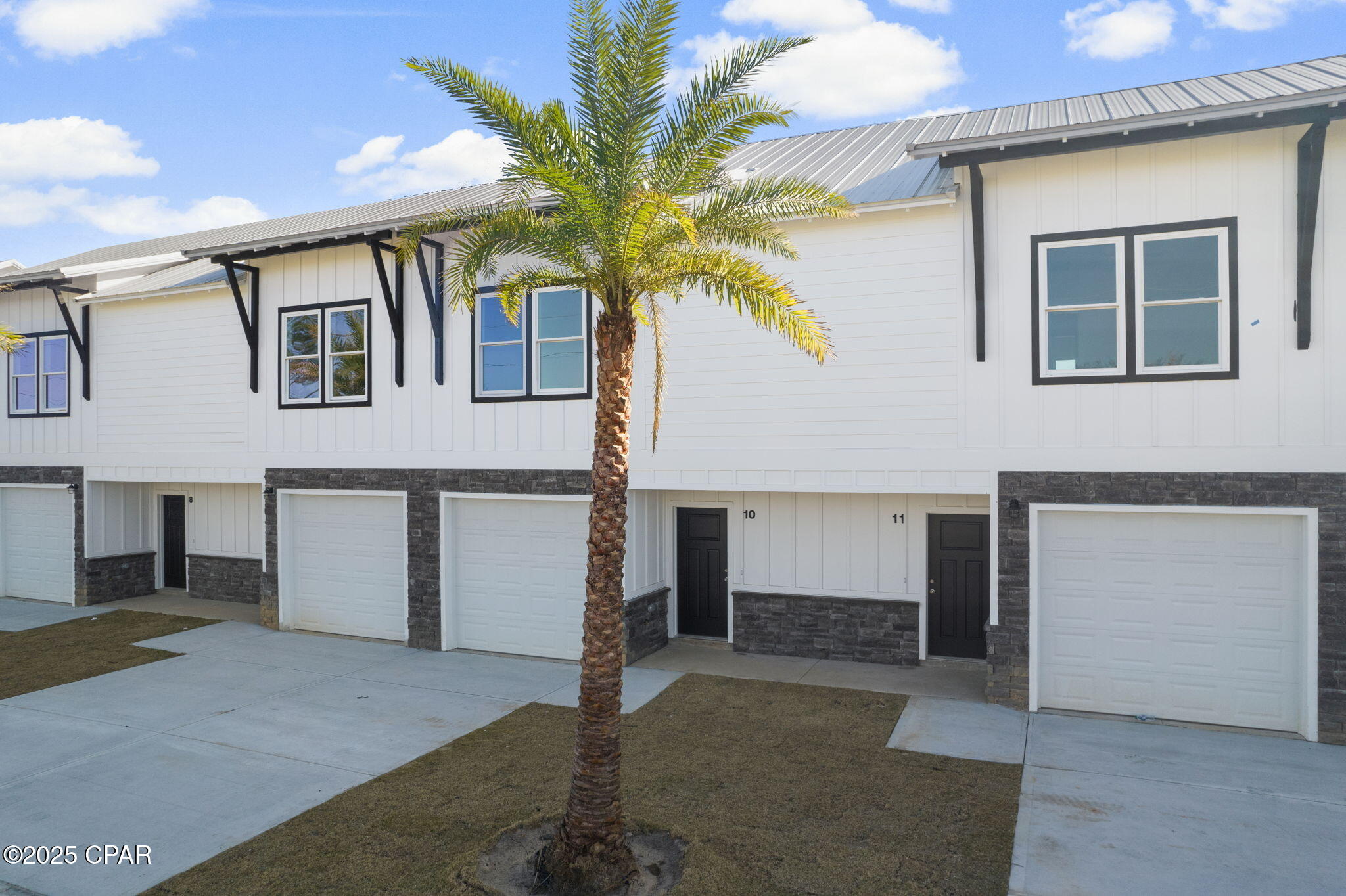 Image 3 For 7043 Patronis Drive
