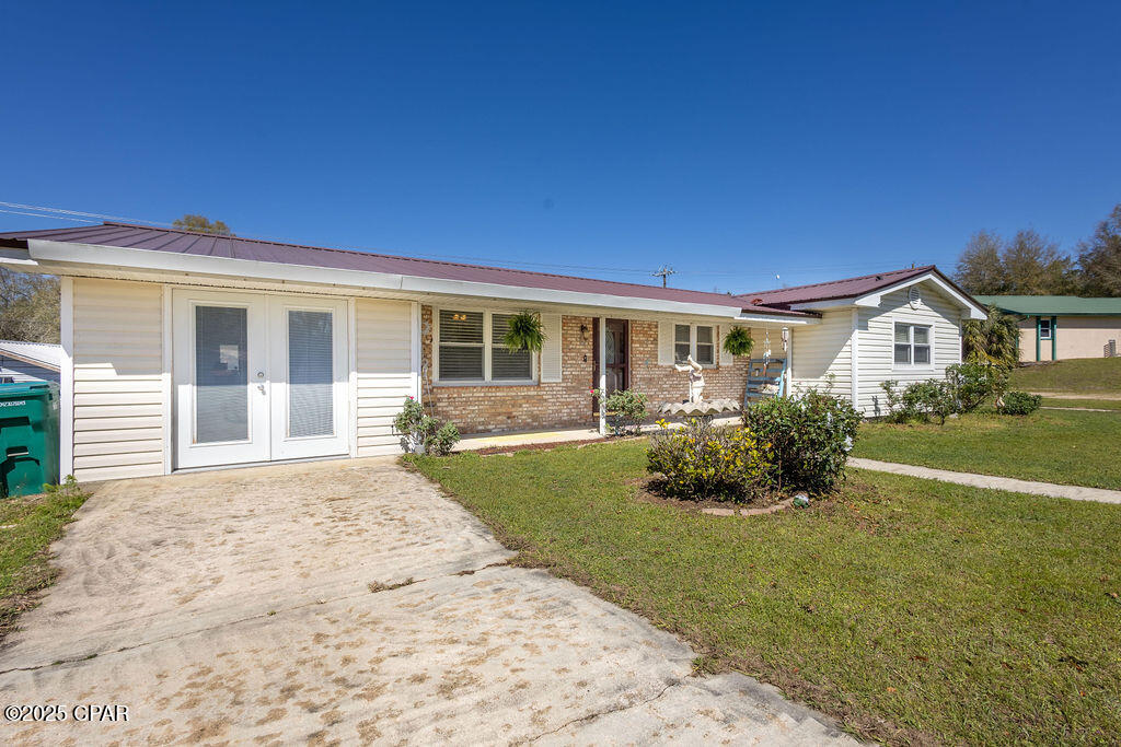 1652 Sunny Hills Boulevard, Chipley, Florida image 2