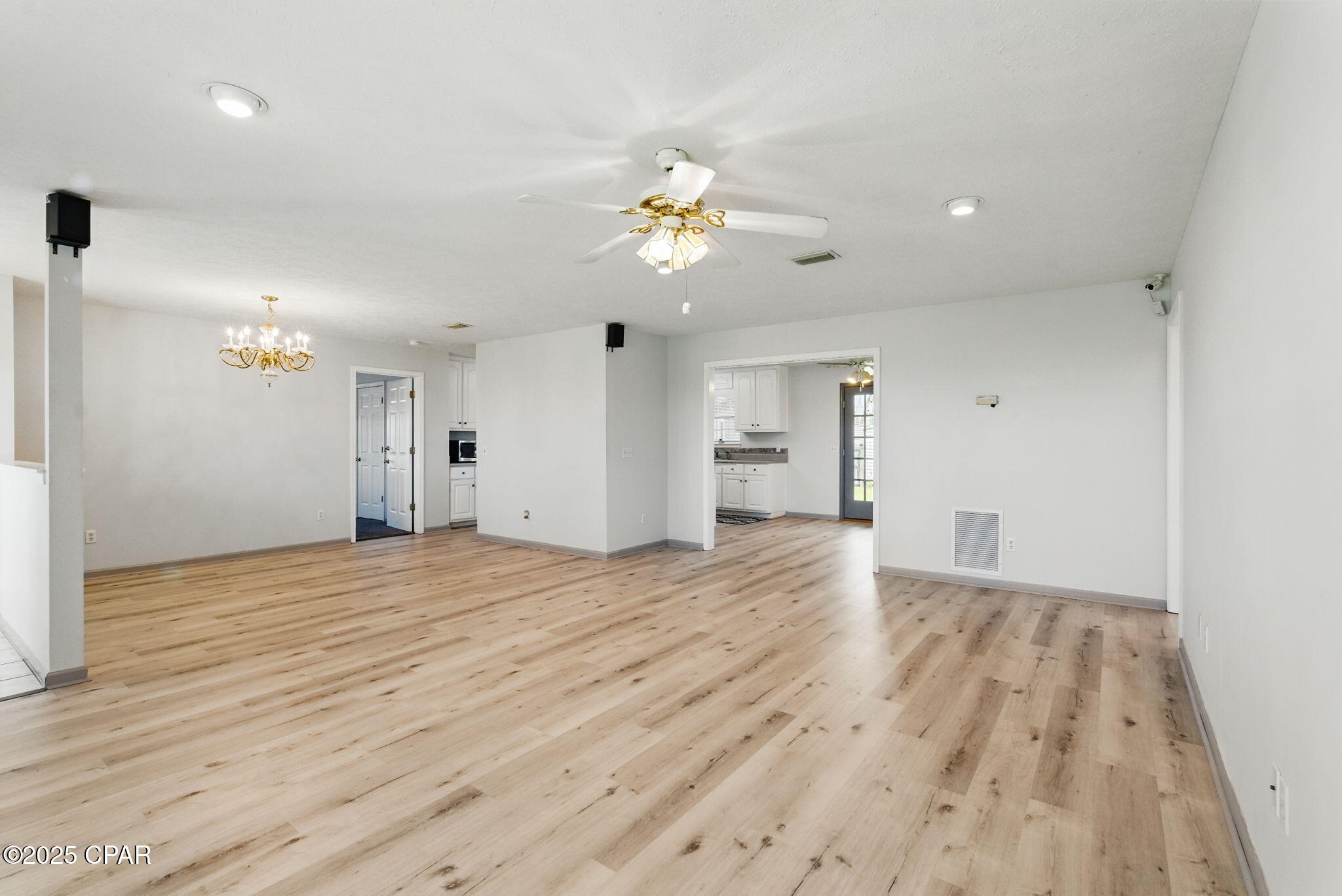 Image 31 For 8344 Kingswood Road