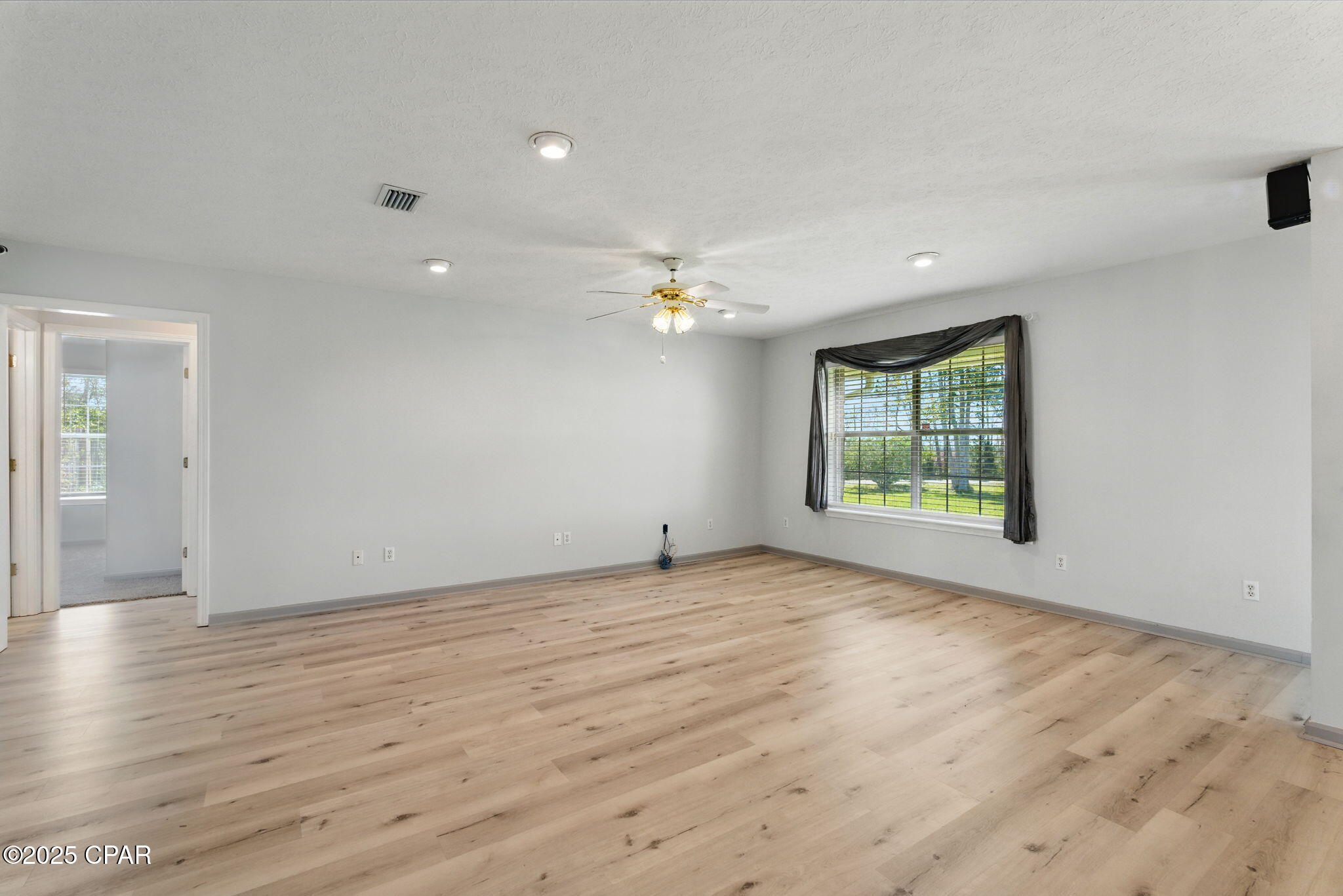 Image 33 For 8344 Kingswood Road