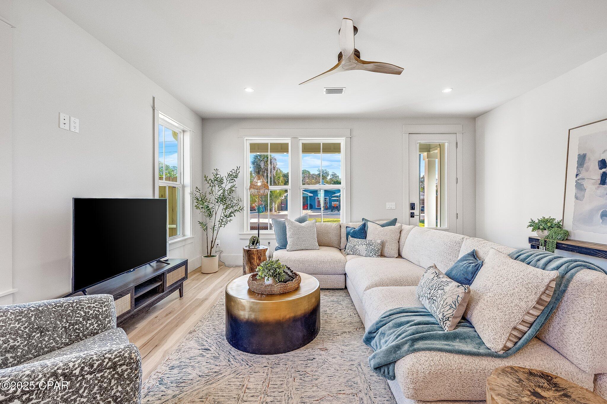 Image 10 For 5423 Hilltop Avenue
