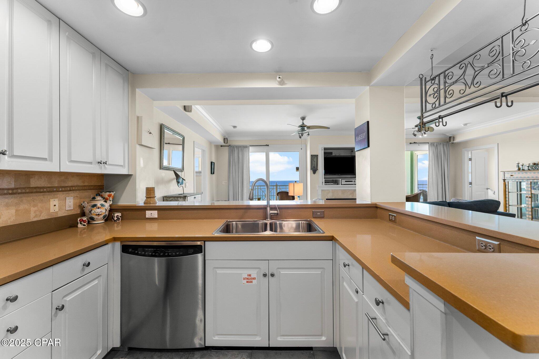 Image 11 For 7505 Thomas Drive 1222b