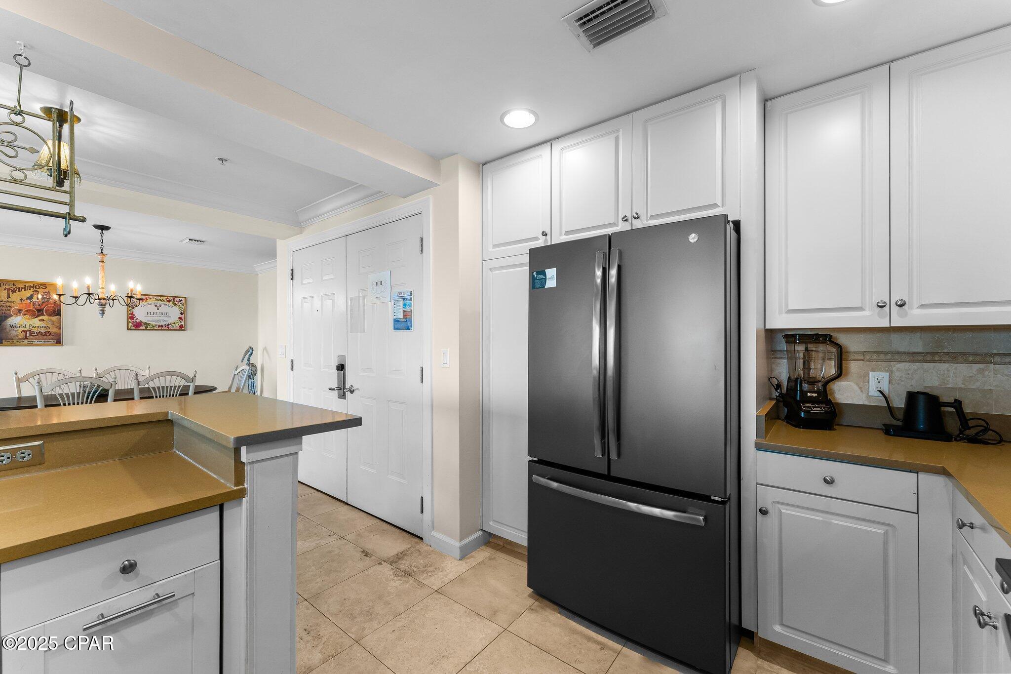 Image 12 For 7505 Thomas Drive 1222b
