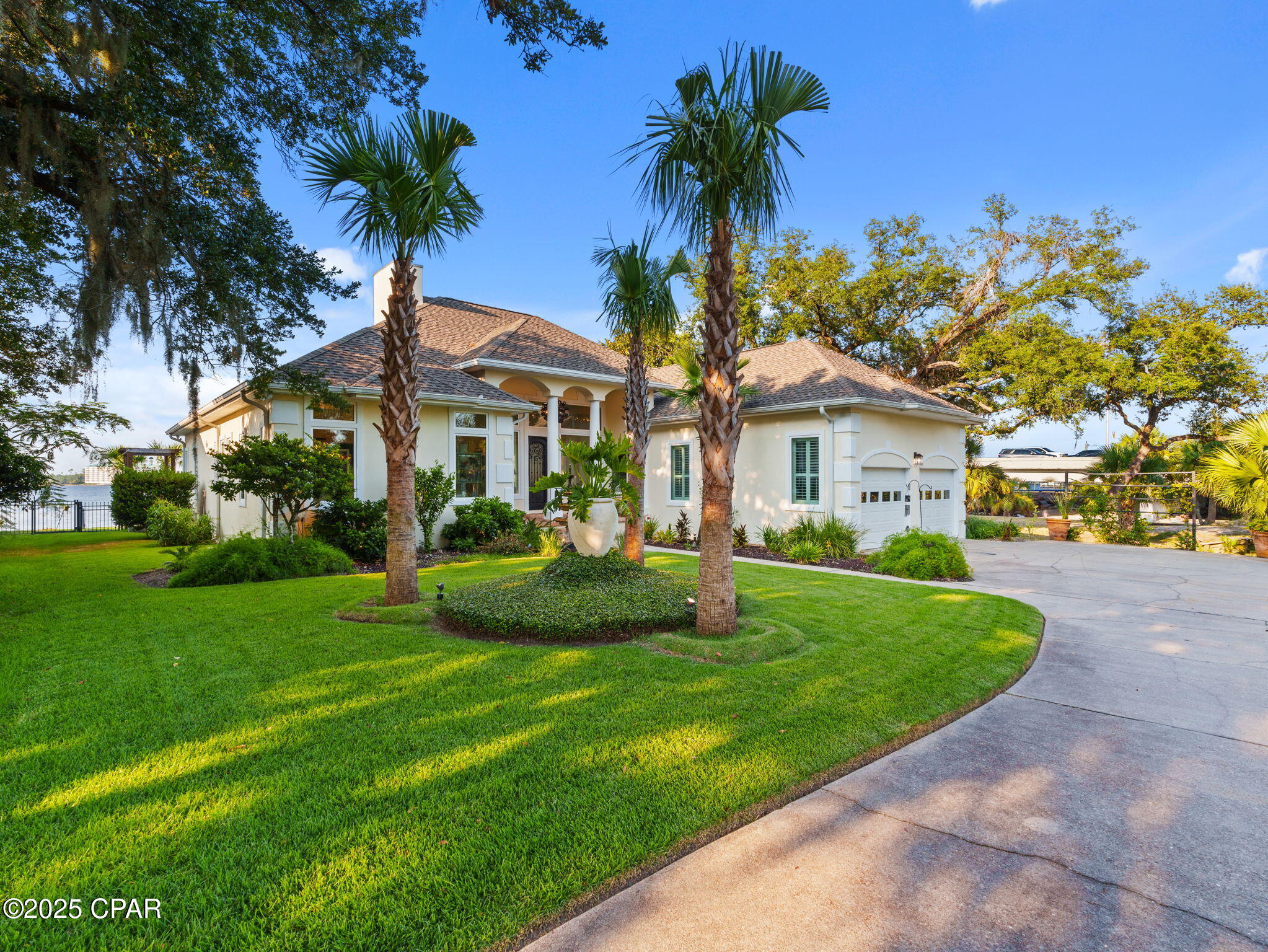 Image 2 For 103 Harbour Pointe Drive