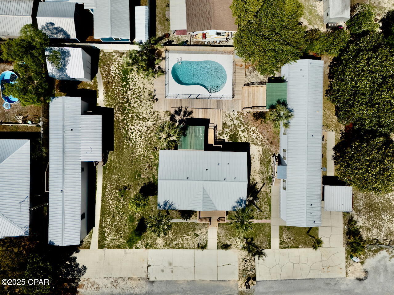 Image 3 For 325 Hibiscus Drive