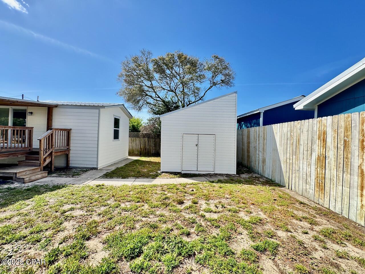 Image 30 For 325 Hibiscus Drive
