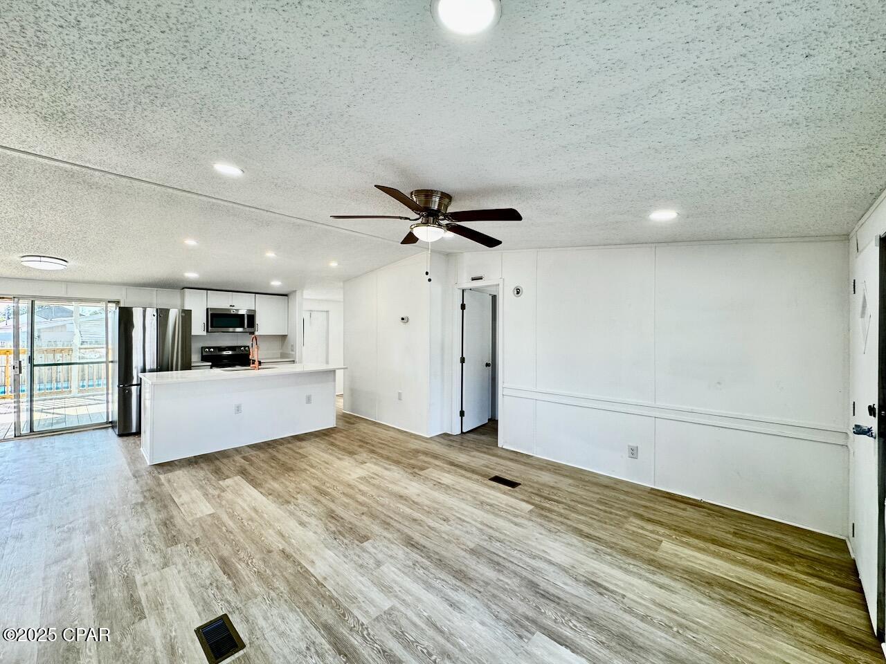 Image 12 For 327 Hibiscus Drive
