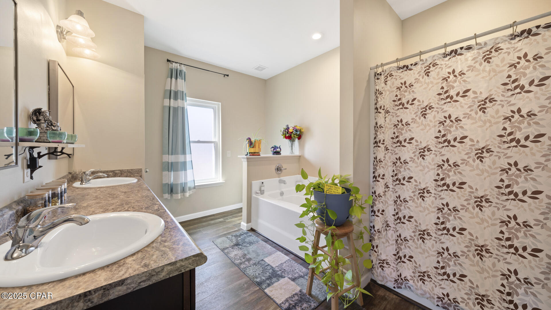 10555 River Alley Road, Youngstown, Florida image 14