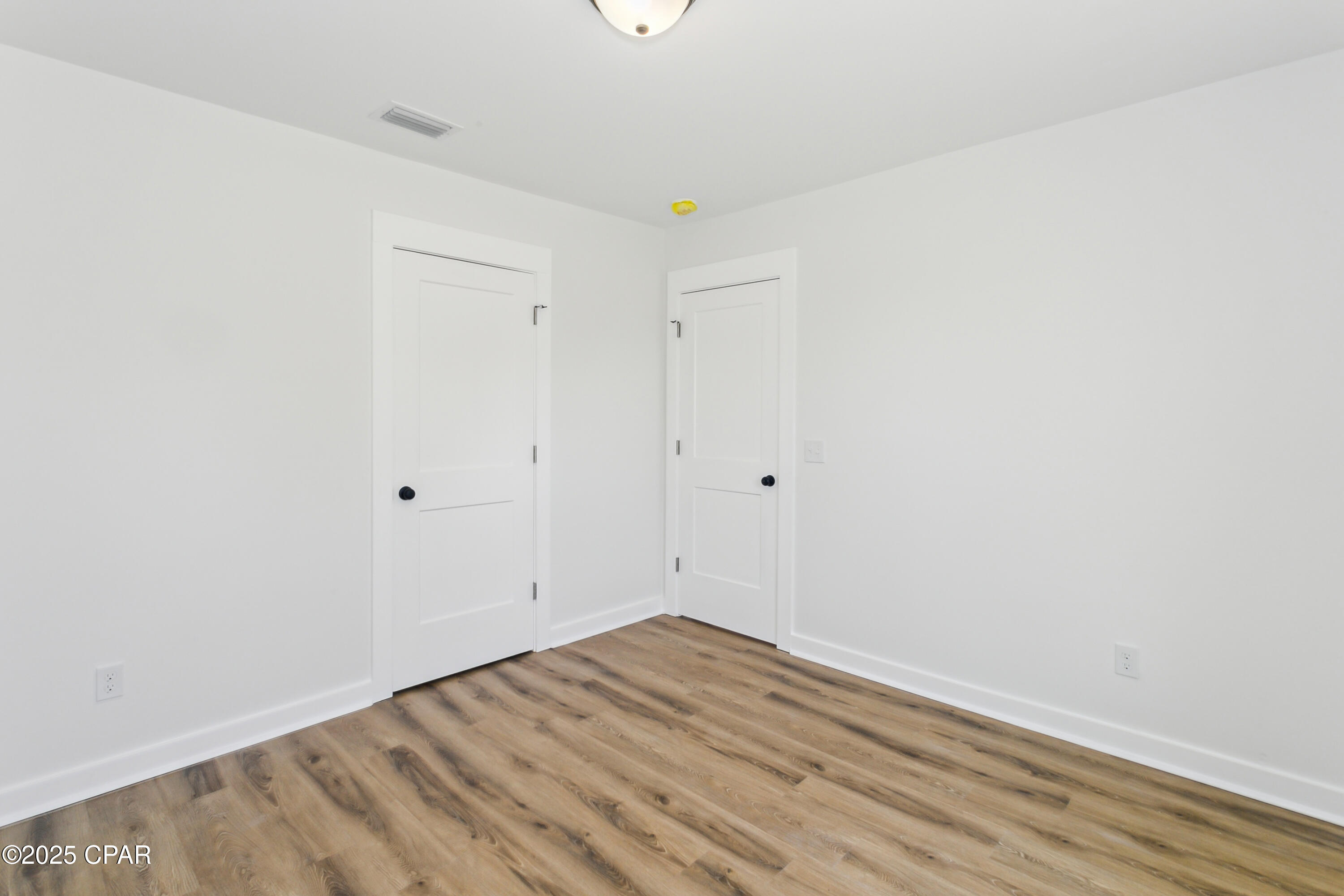 Image 20 For 721 Arrow Street