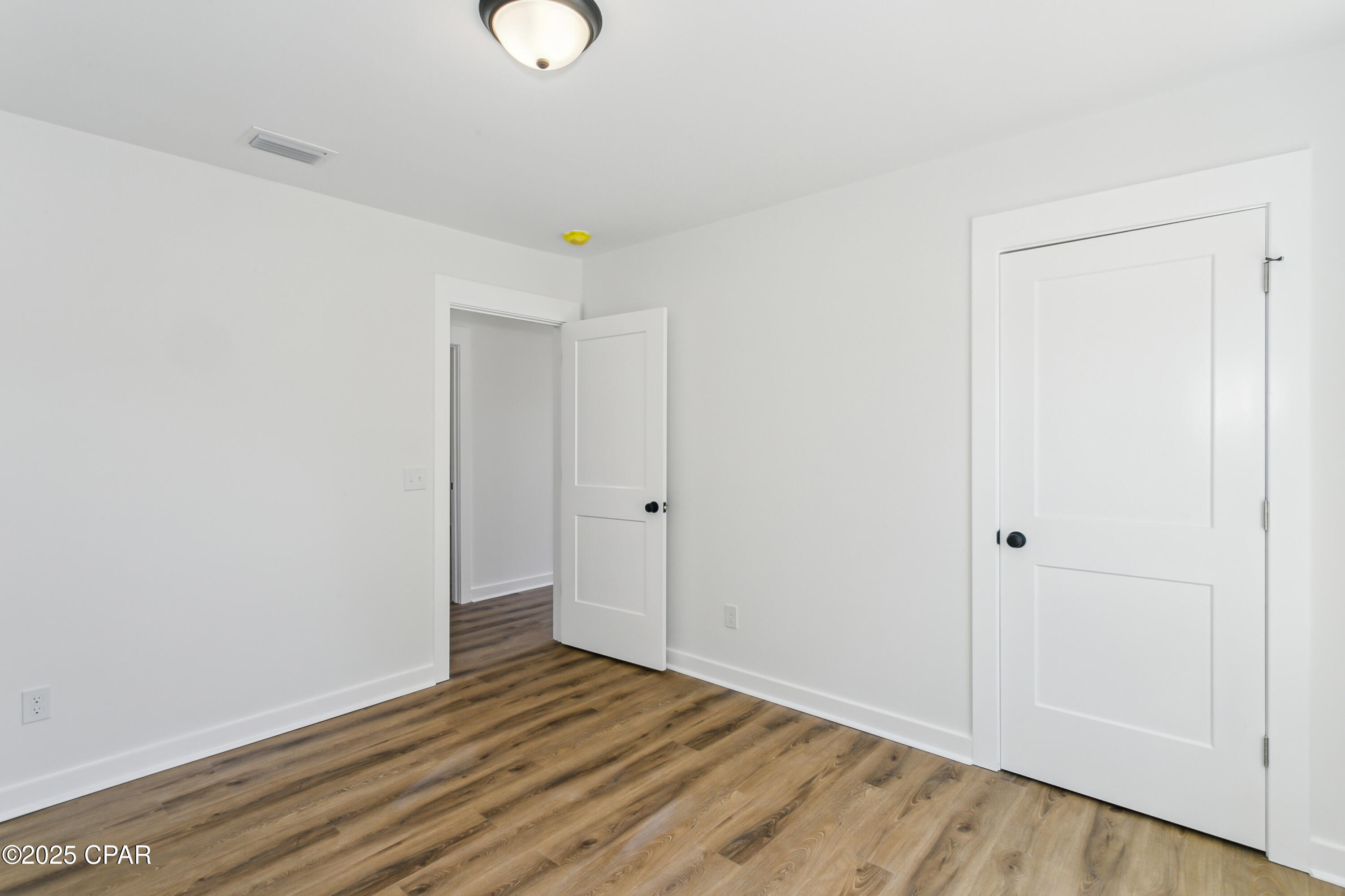 Image 22 For 721 Arrow Street