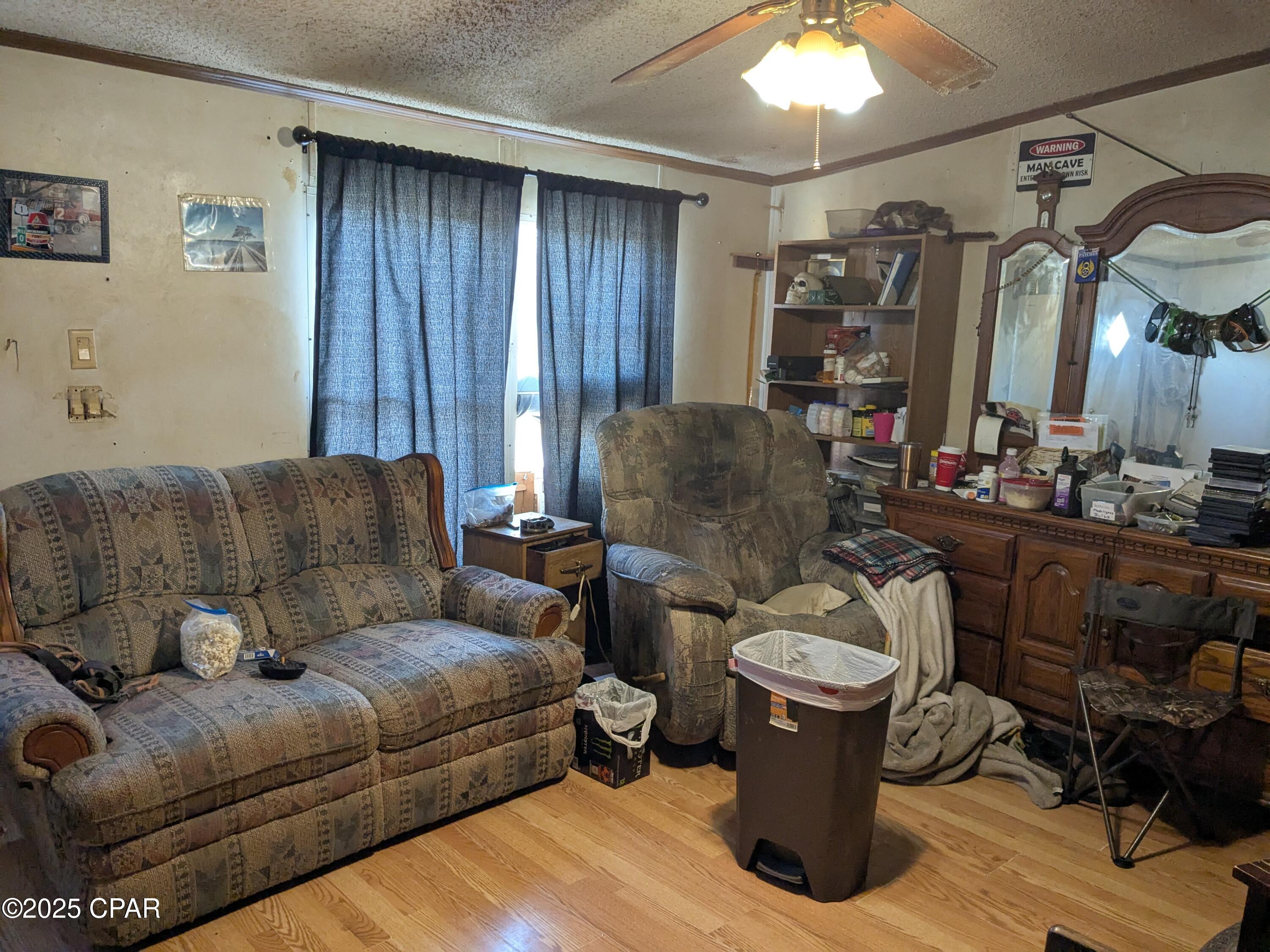 6431 Wolfe Lane, Youngstown, Florida image 7