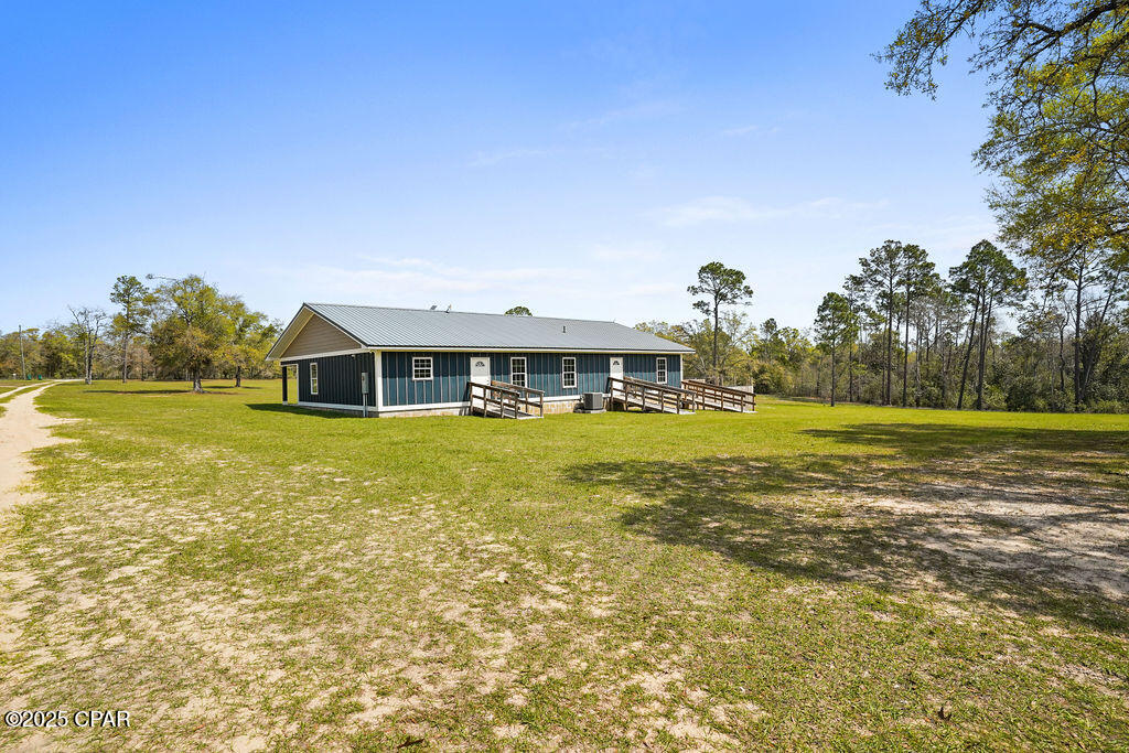 2089 Pike Pond Road, Alford, Florida image 45