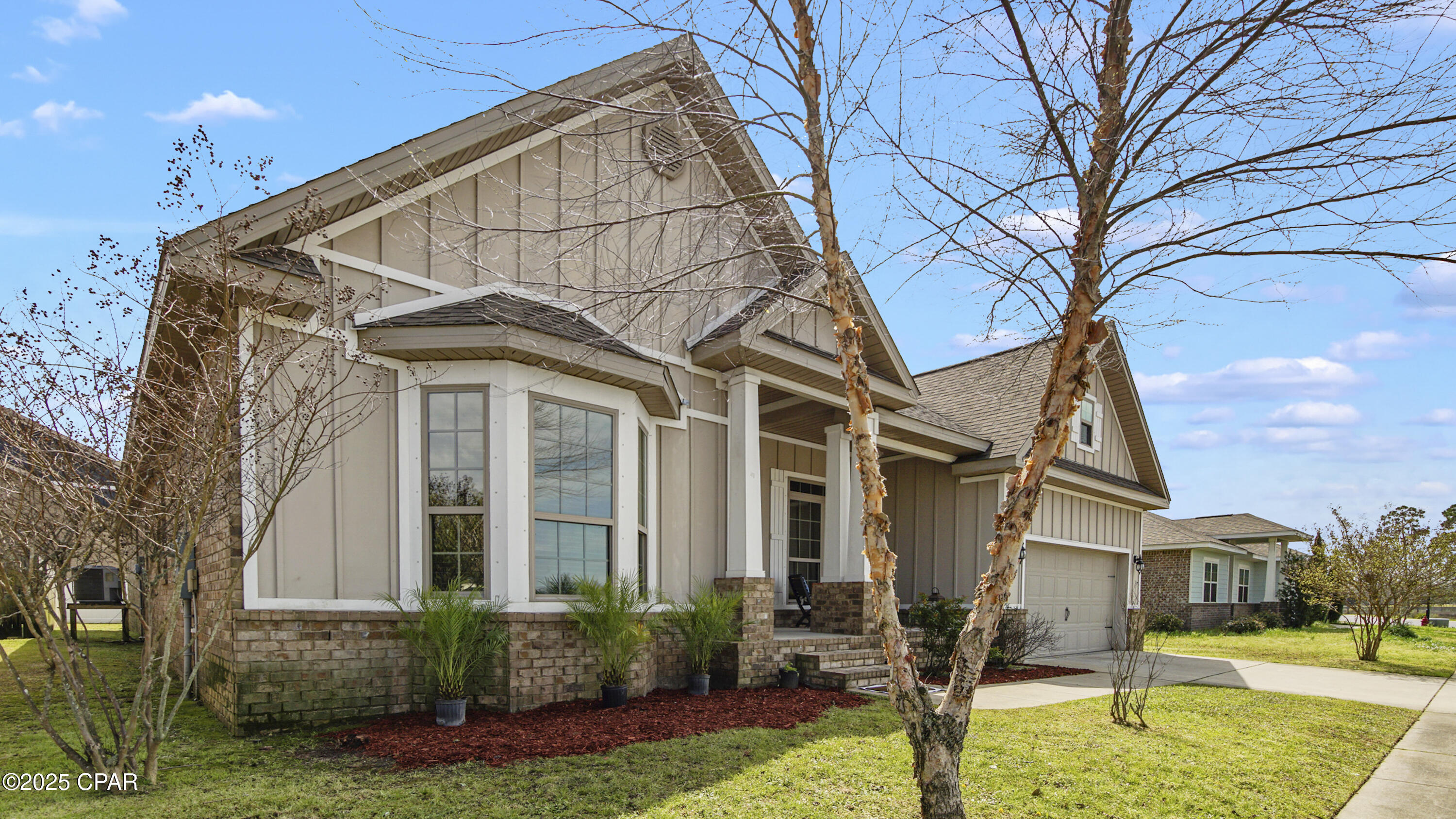 Image 3 For 221 Shoreview Drive