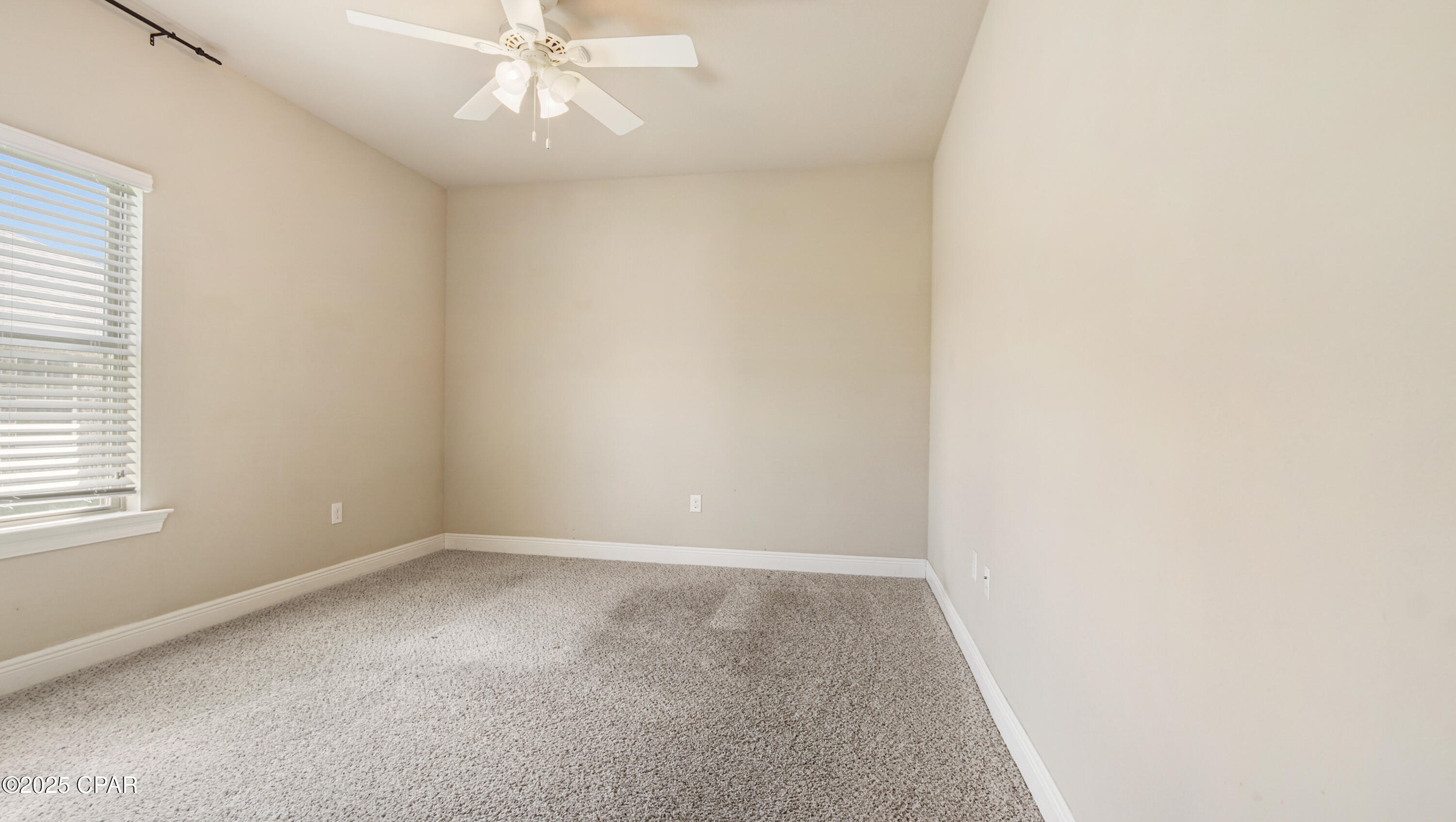Image 47 For 221 Shoreview Drive