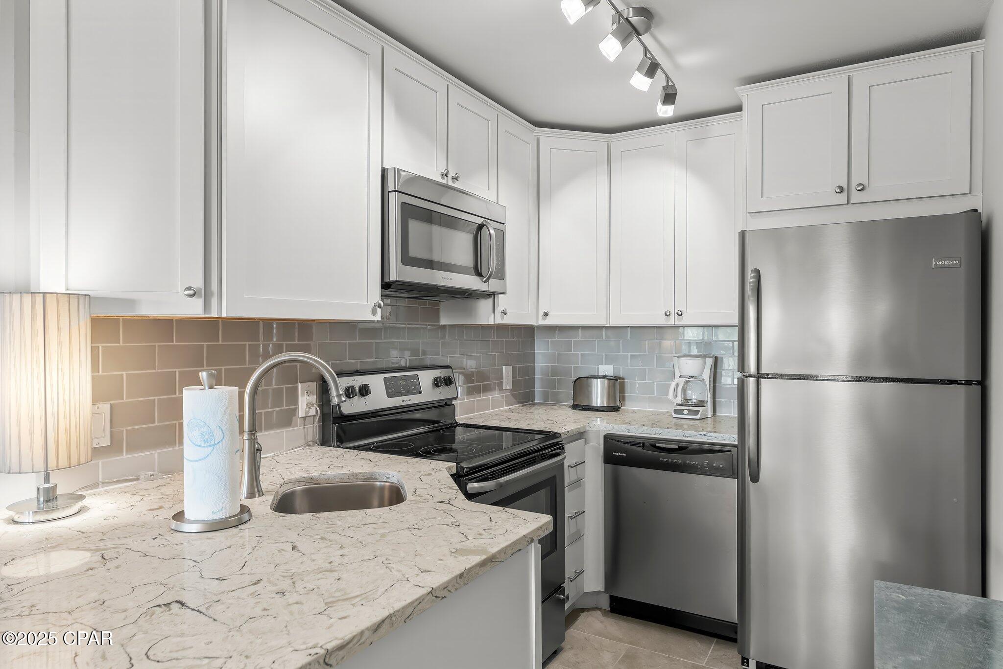 Image 4 For 126 Walton Lakeshore Drive 305