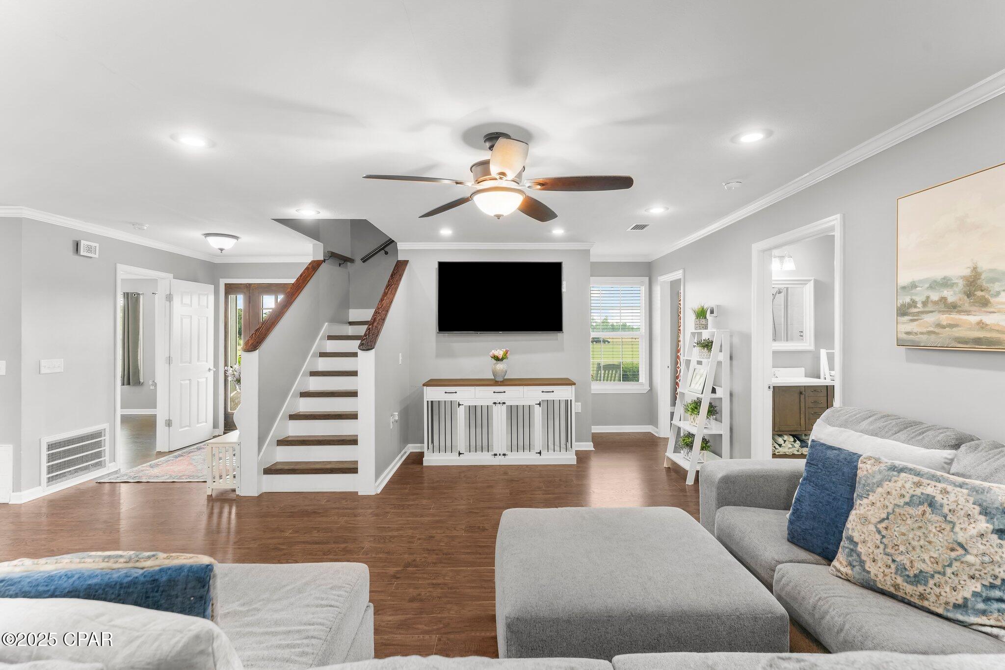 2187 Mayo Road, Grand Ridge, Florida image 13