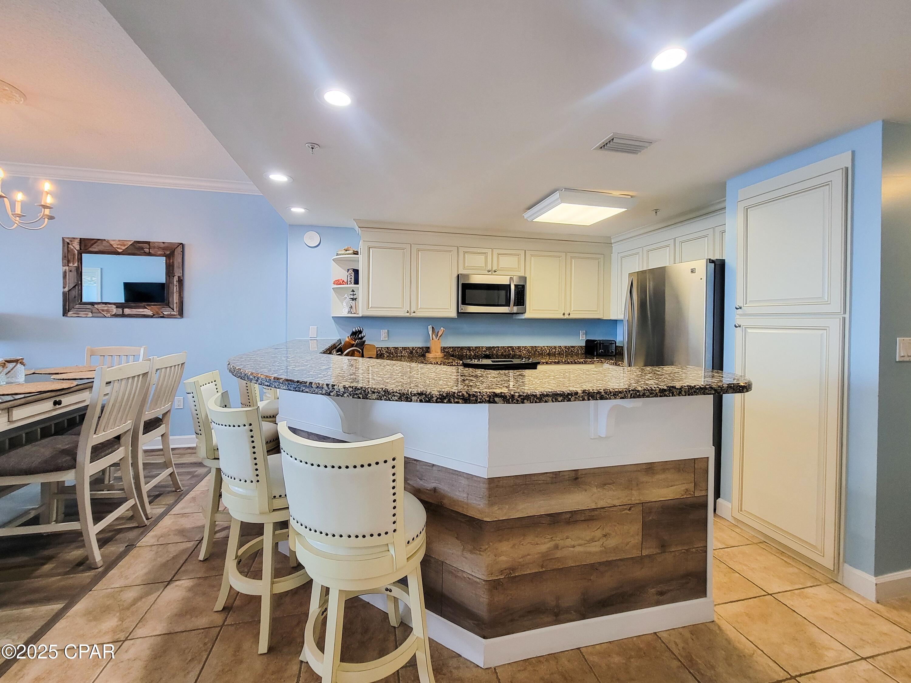 Image 10 For 9450 Thomas Drive 2104b