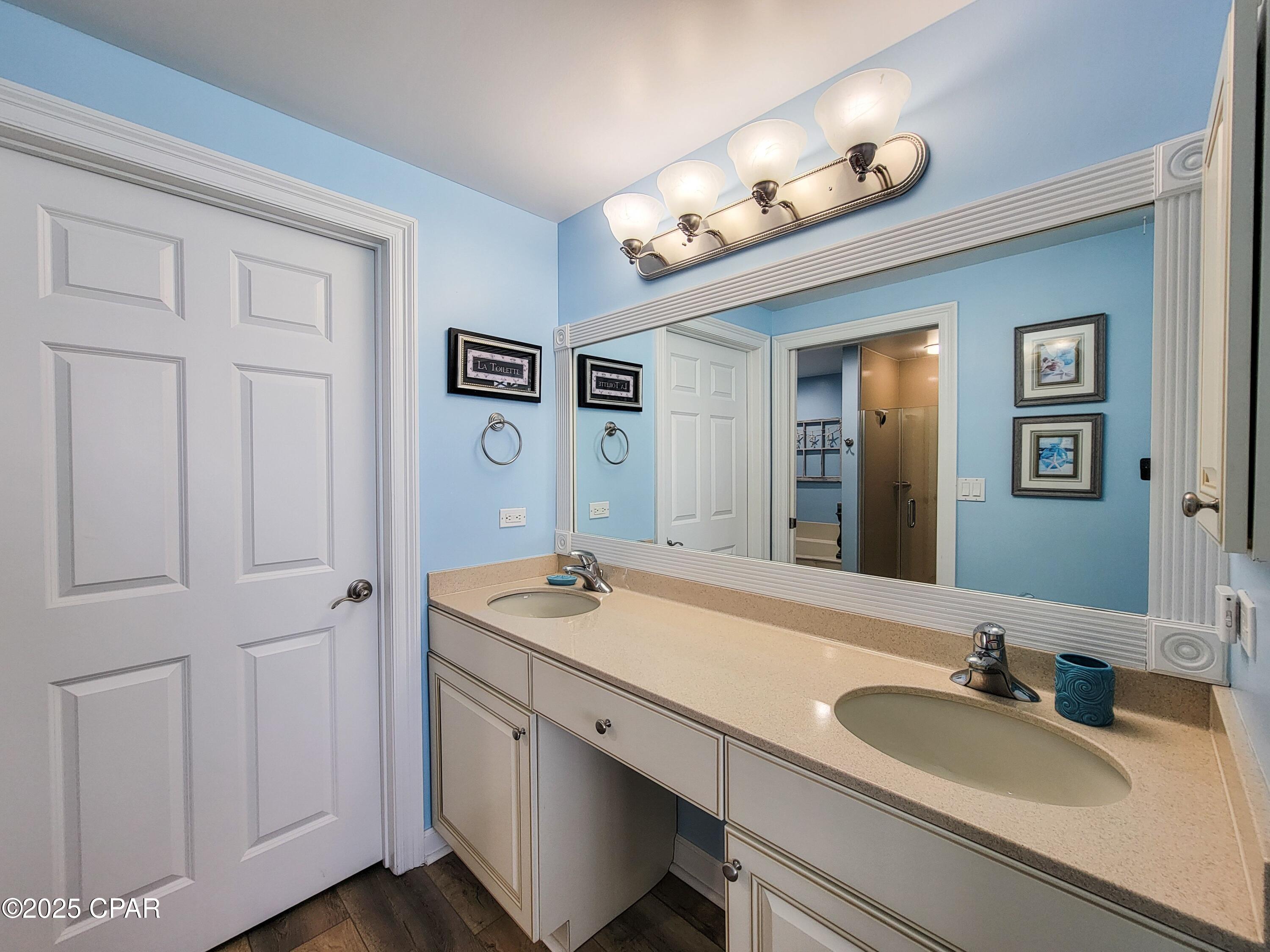Image 21 For 9450 Thomas Drive 2104b