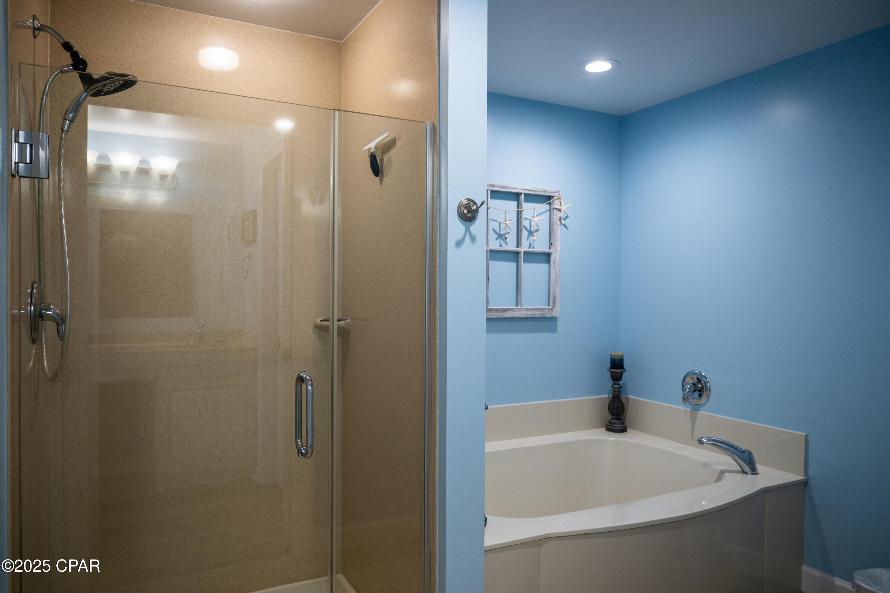 Image 24 For 9450 Thomas Drive 2104b