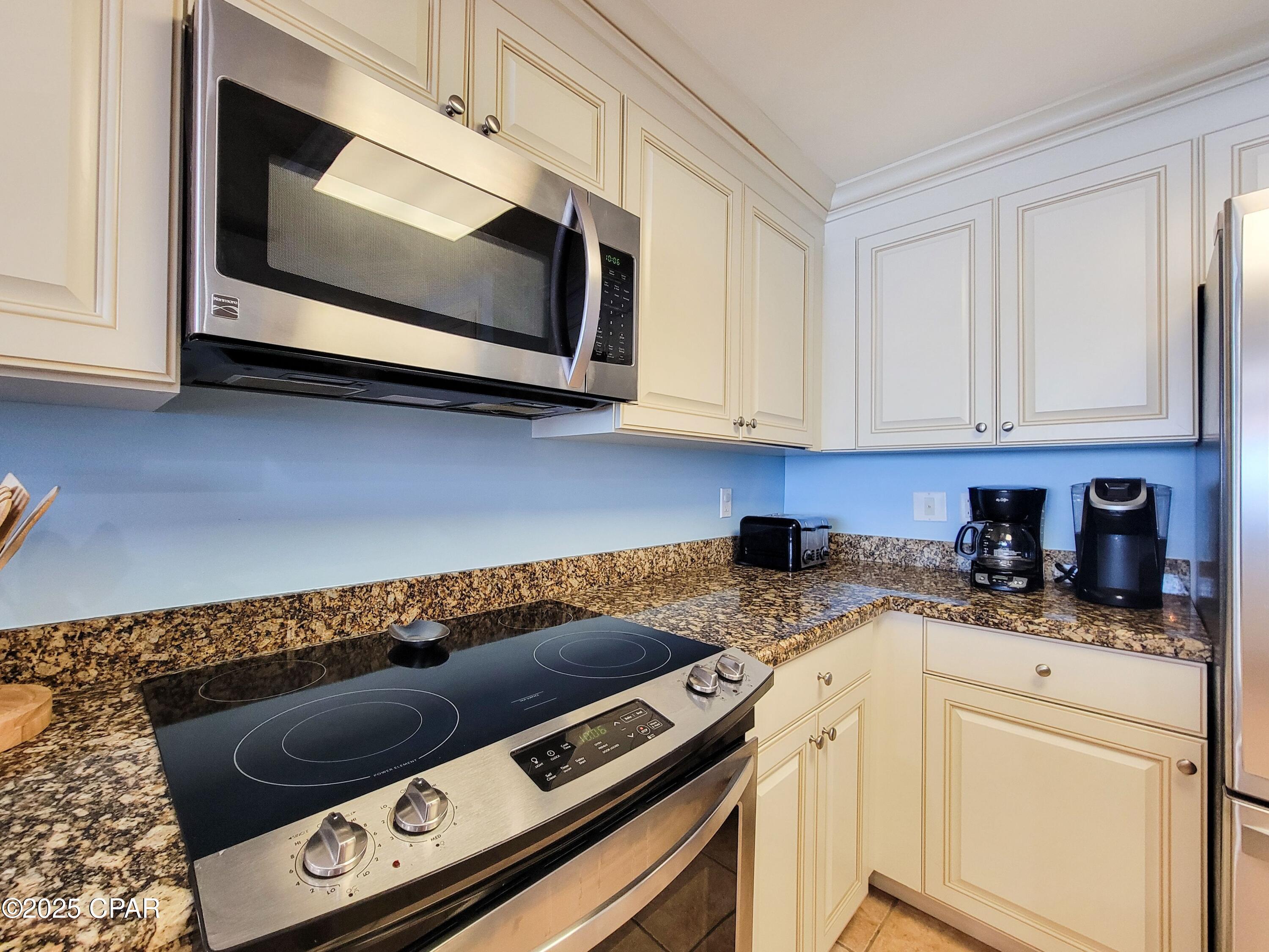 Image 4 For 9450 Thomas Drive 2104b