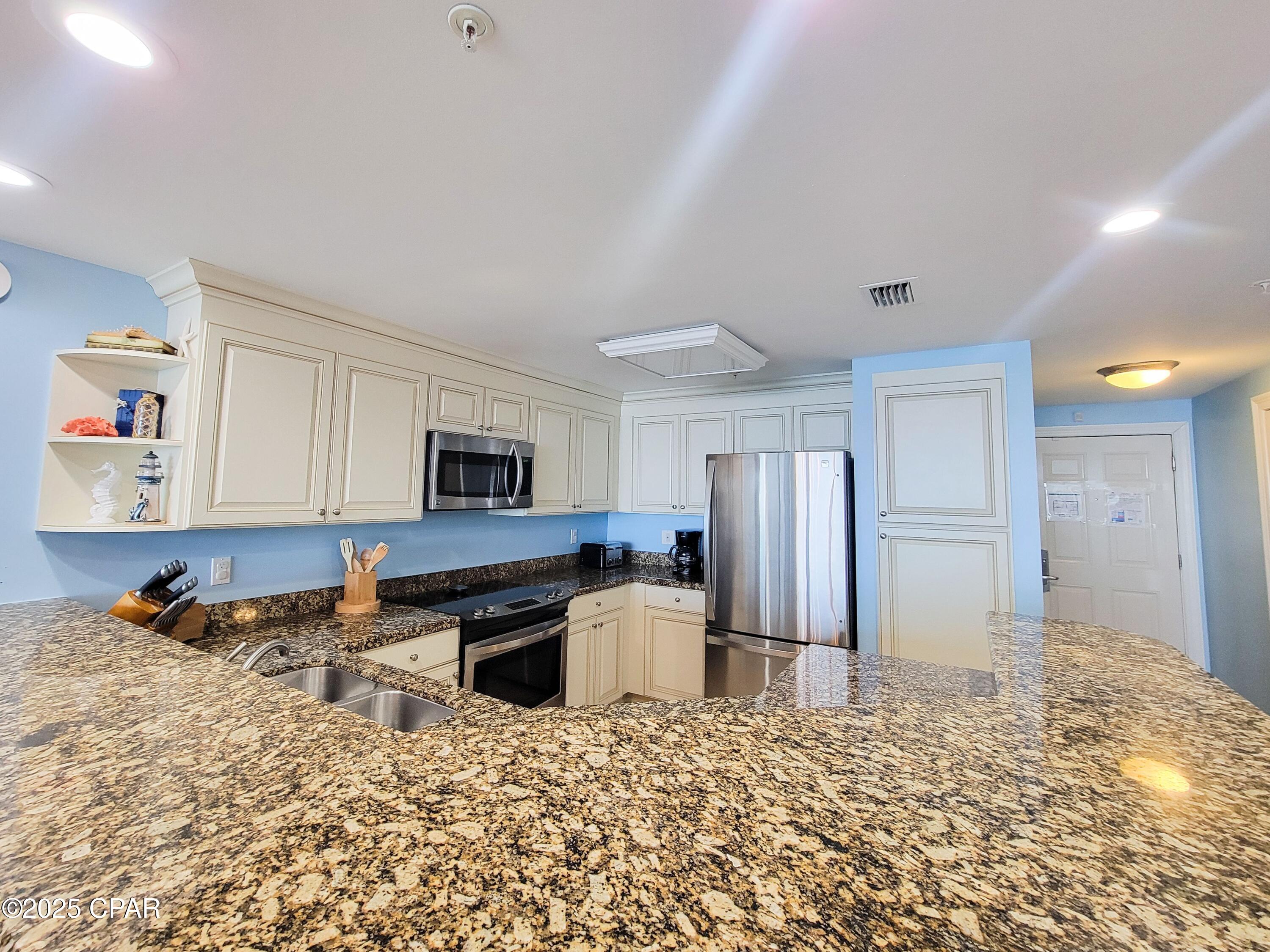 Image 5 For 9450 Thomas Drive 2104b