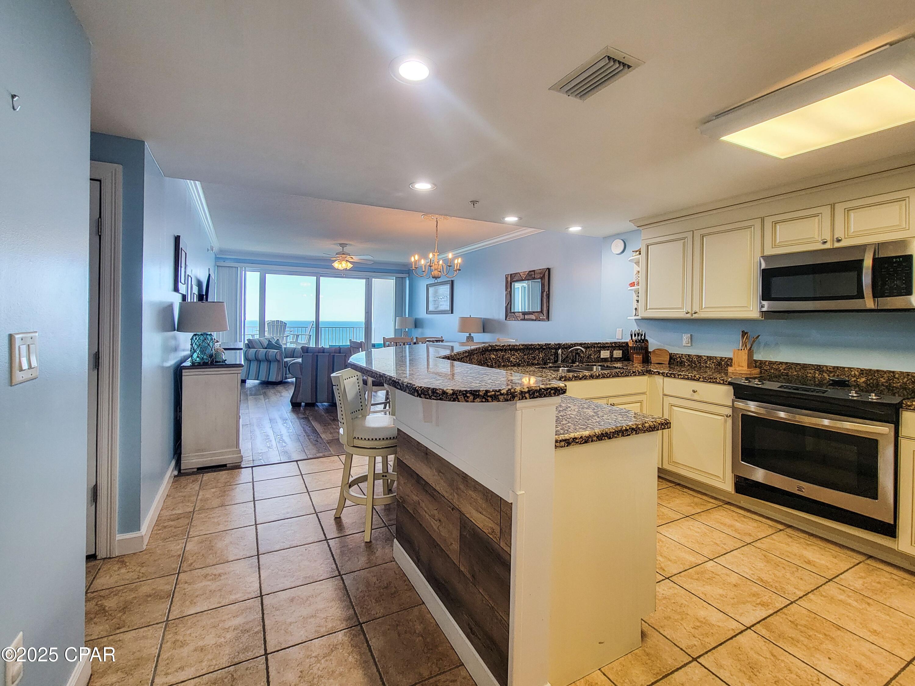 Image 6 For 9450 Thomas Drive 2104b