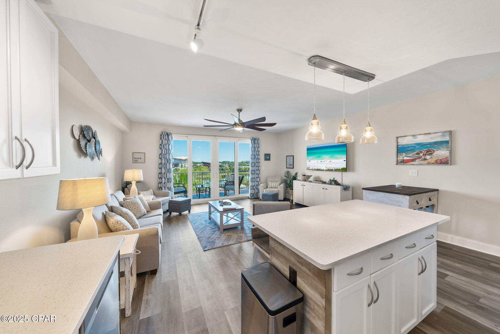 9860 S Thomas Drive #304, Panama City, Florida image 2