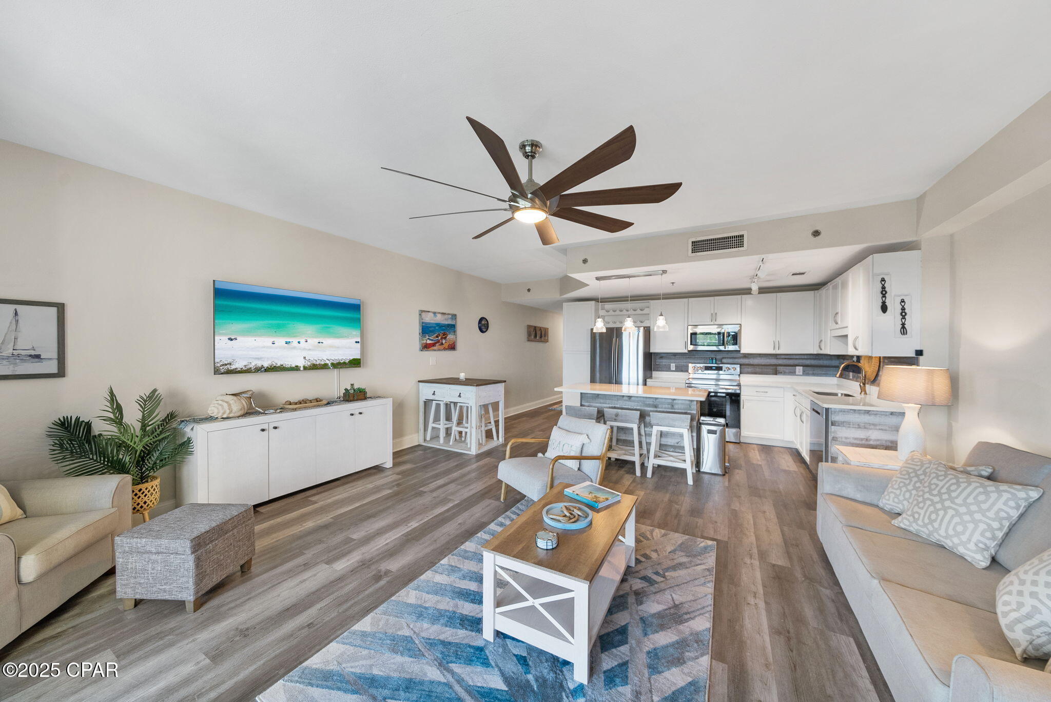 9860 S Thomas Drive #304, Panama City, Florida image 8