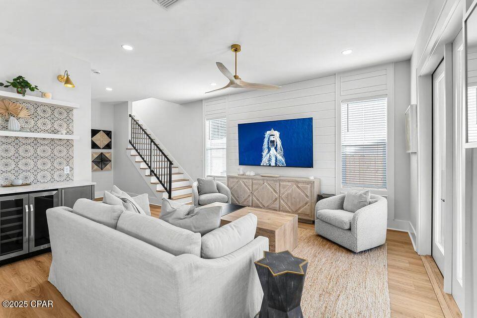 Image 7 For 305 Palm Beach Drive